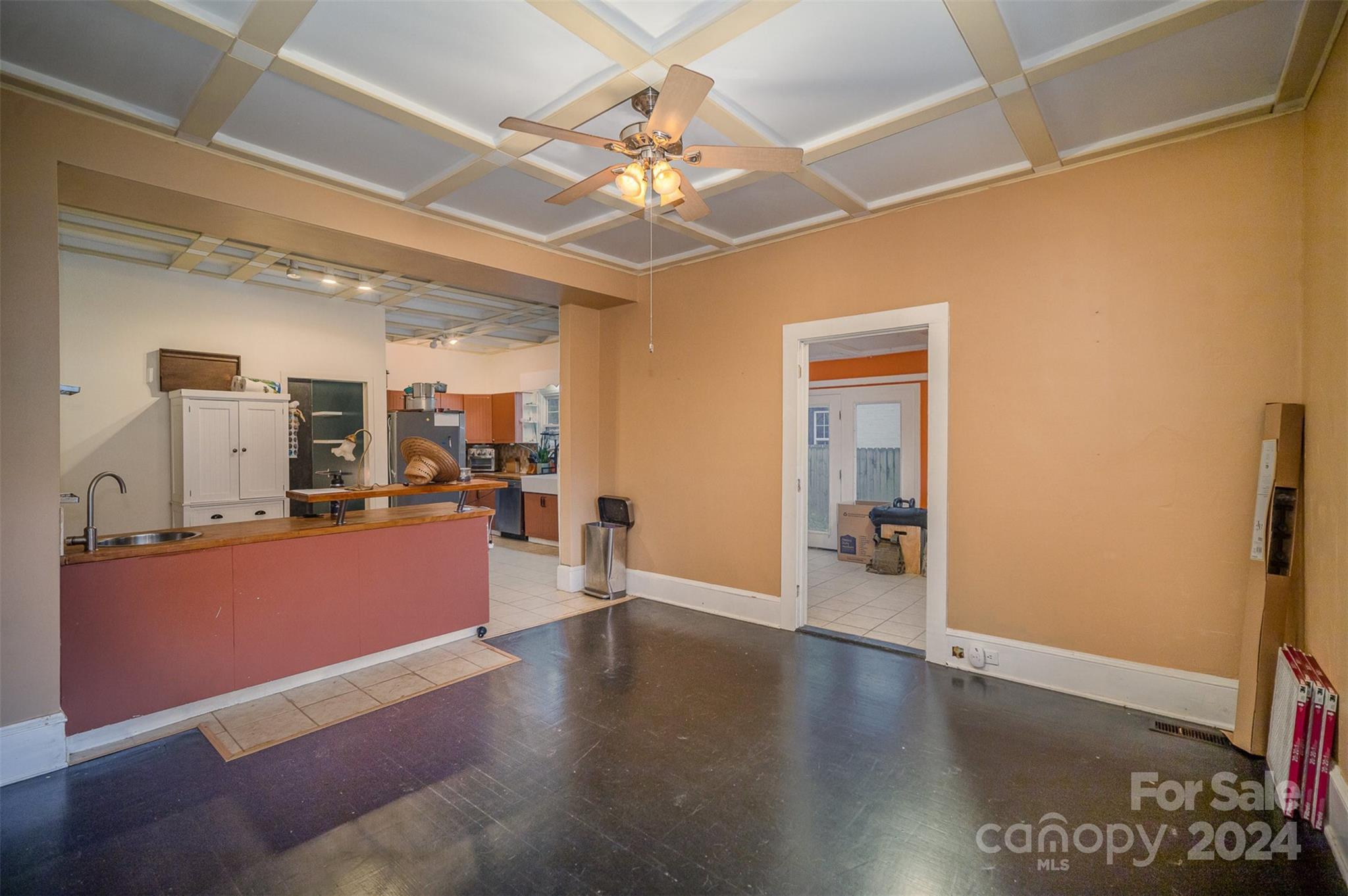 408 W 5th Avenue
