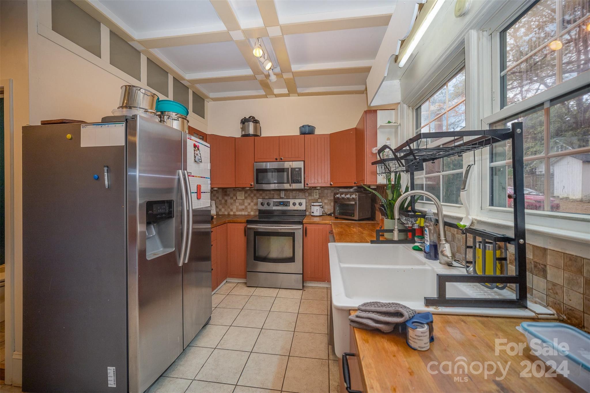 408 W 5th Avenue