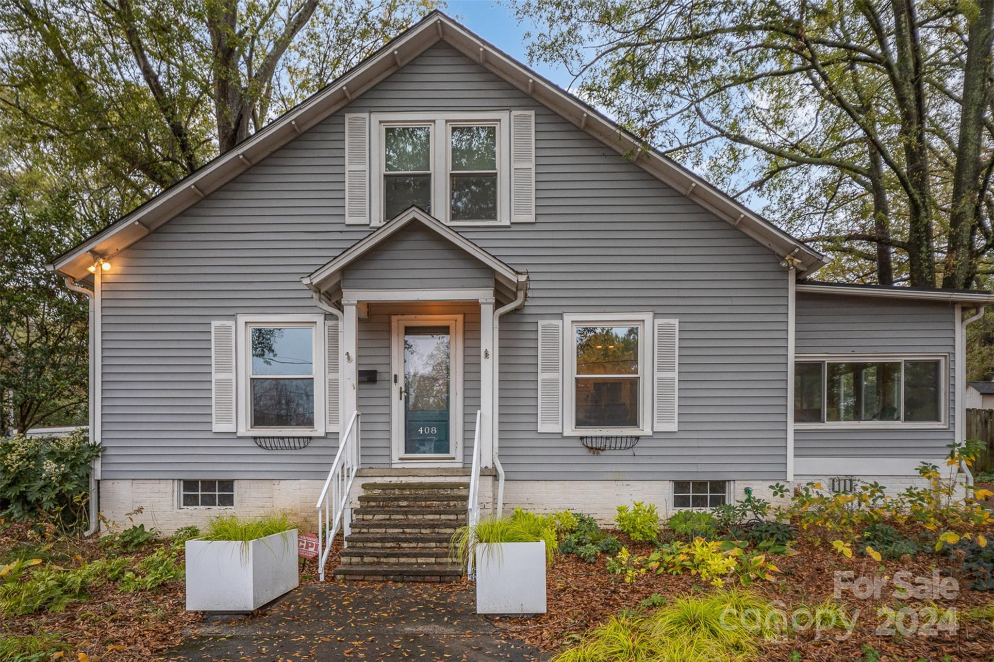408 W 5th Avenue