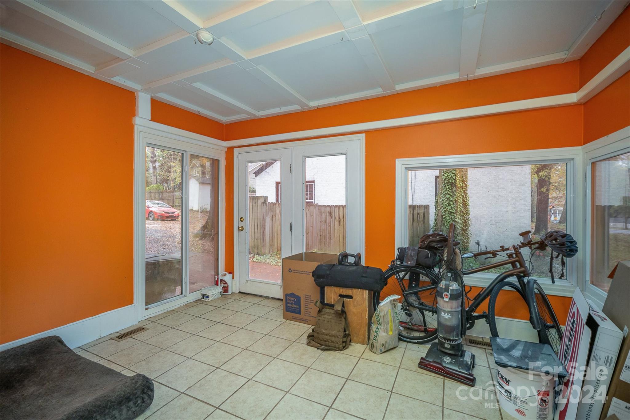 408 W 5th Avenue