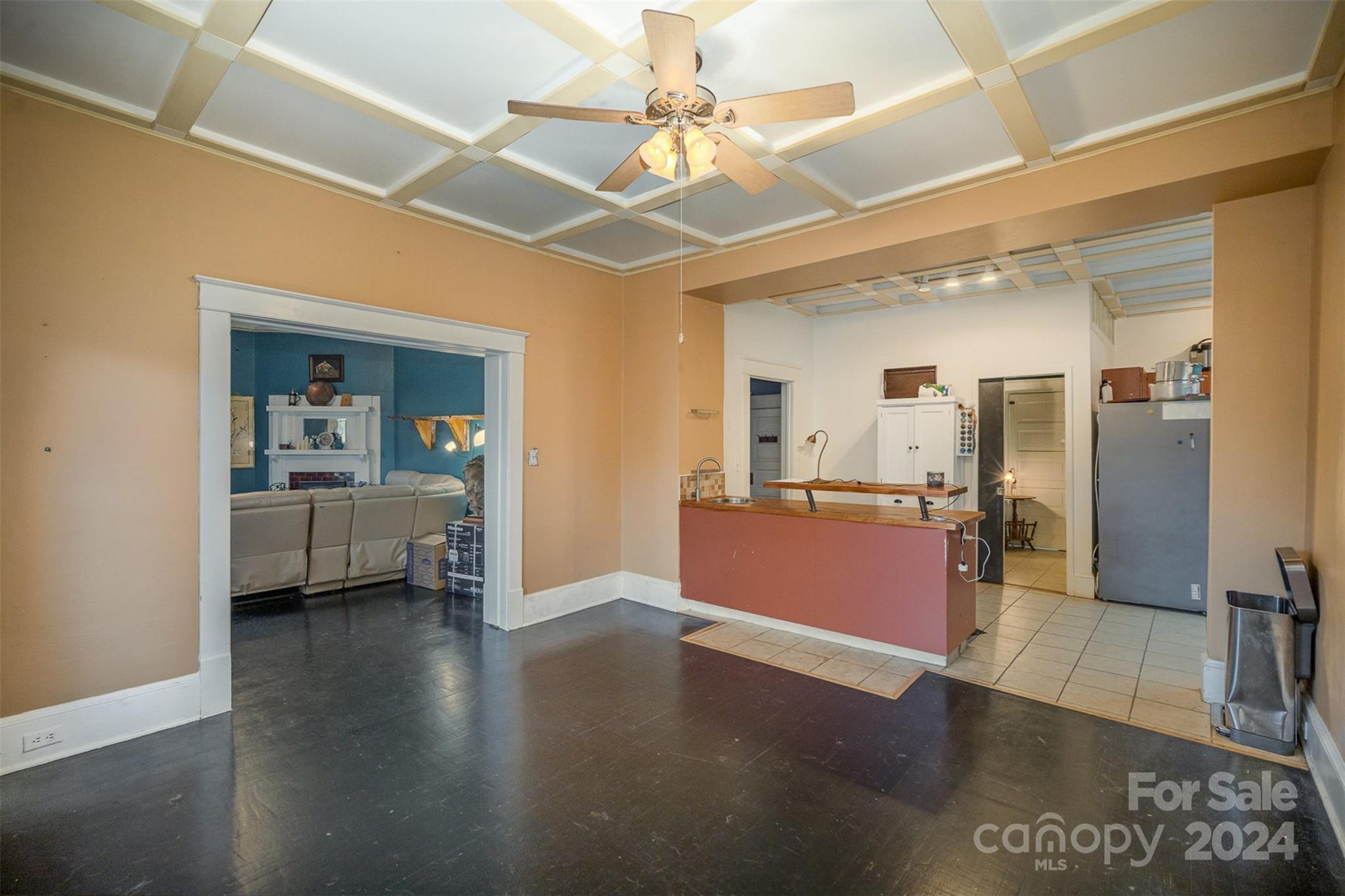 408 W 5th Avenue