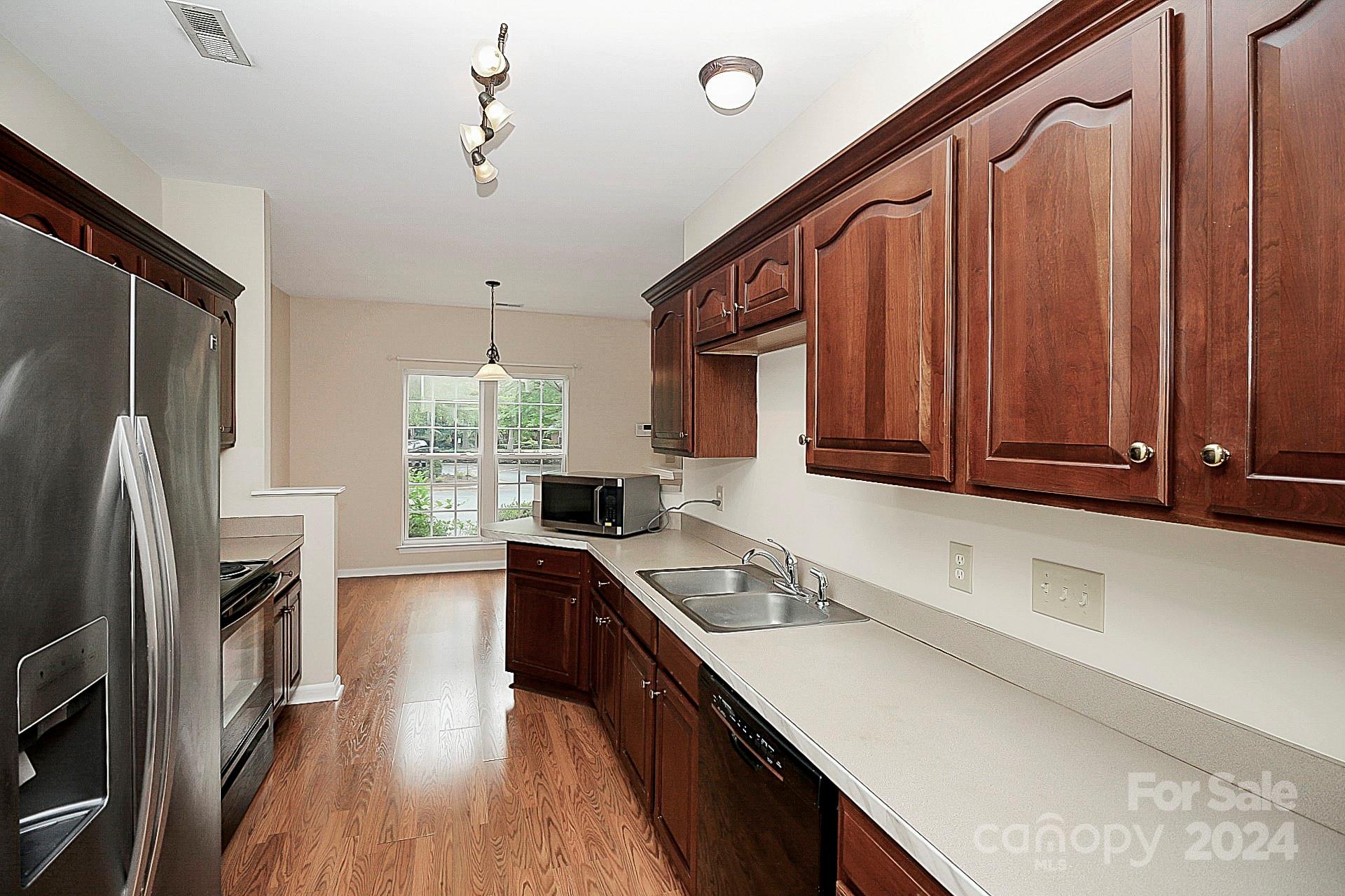 1282 BRANSON Road NW