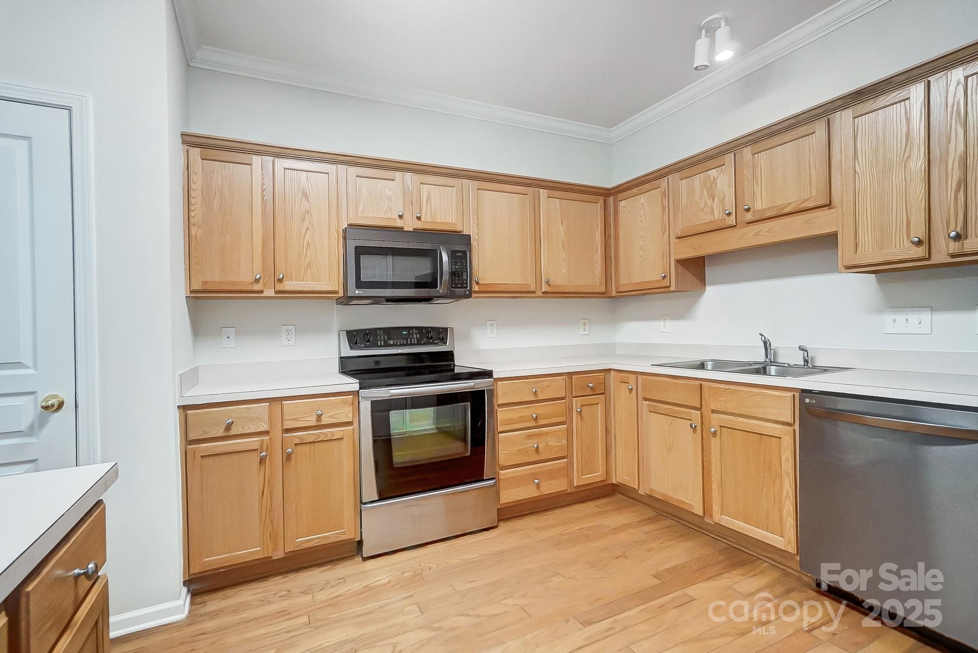 2049 Stoney Point Circle
