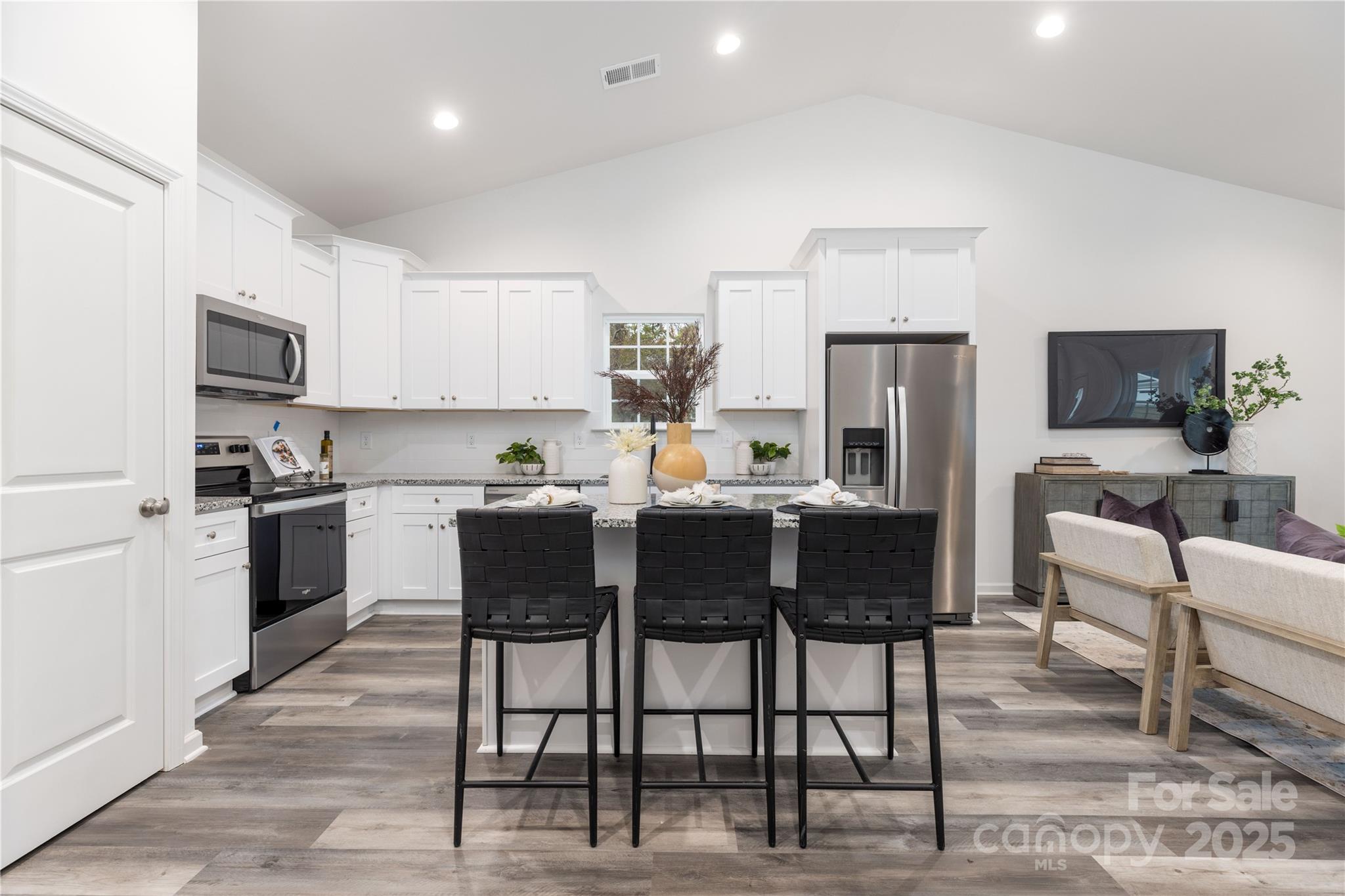 5517 Skycrest Drive