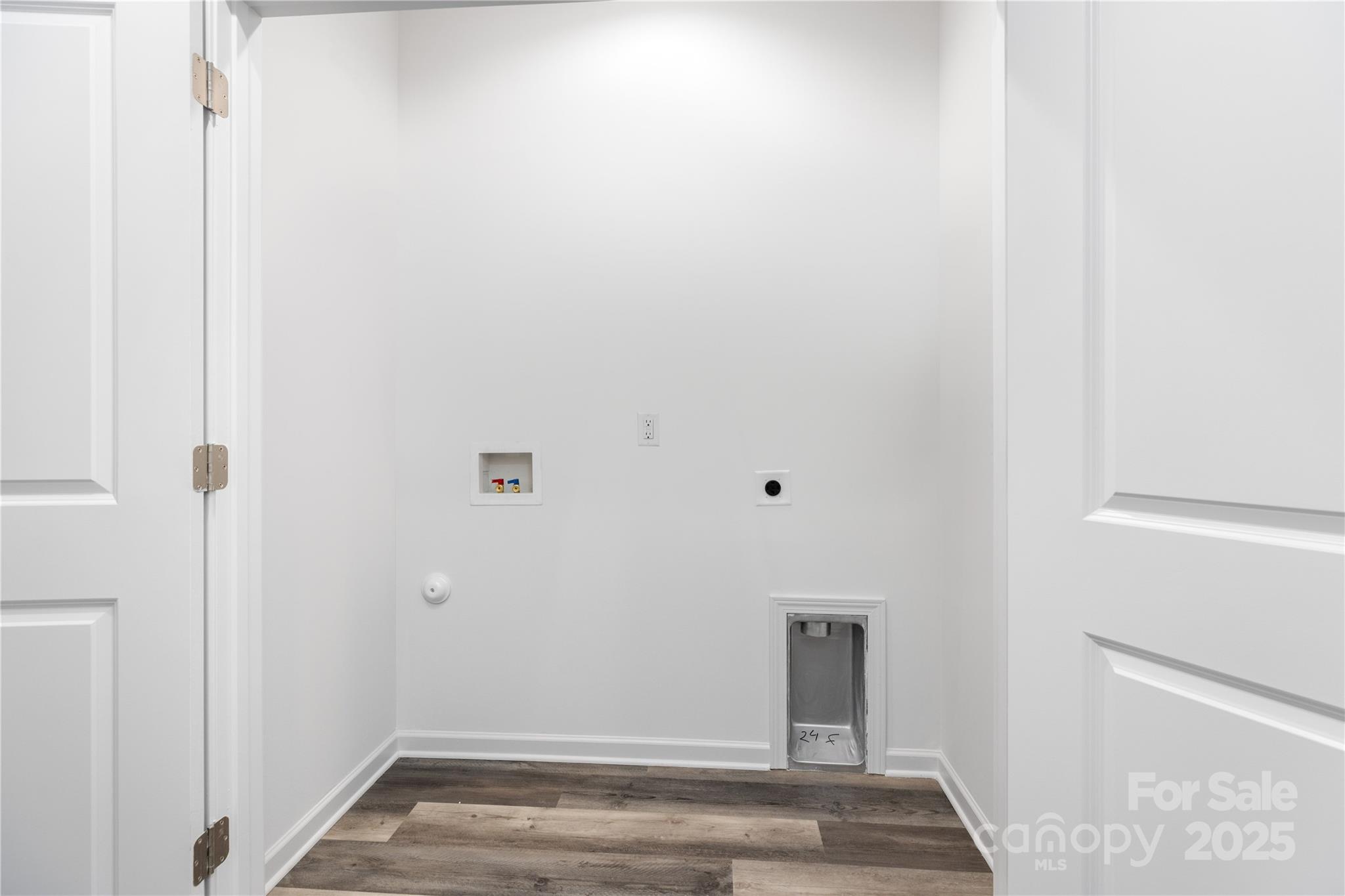 5517 Skycrest Drive