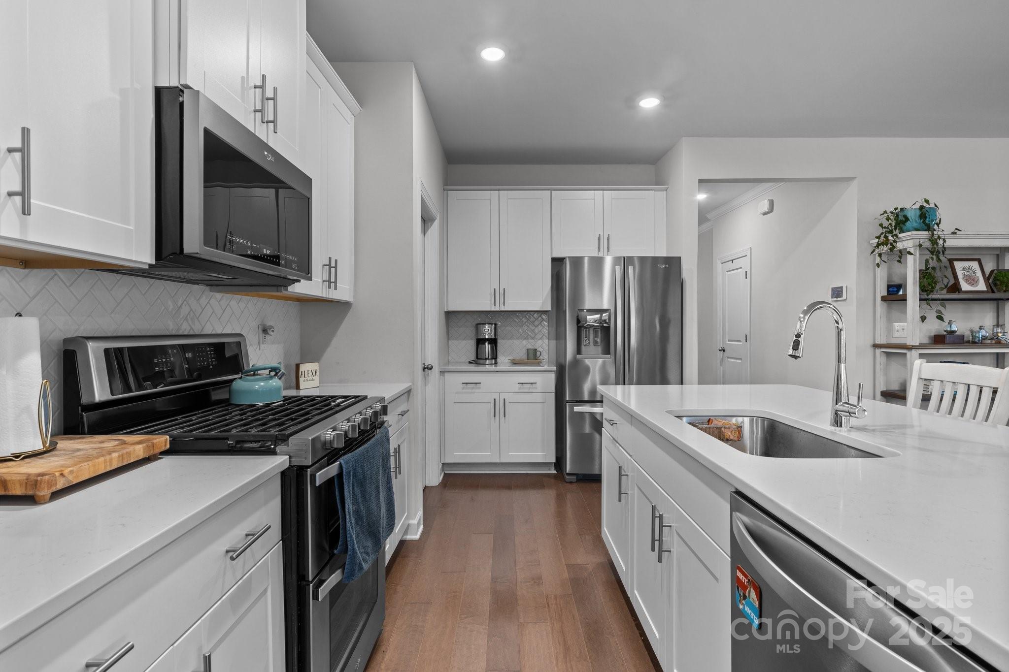8932 Pennegrove Circle