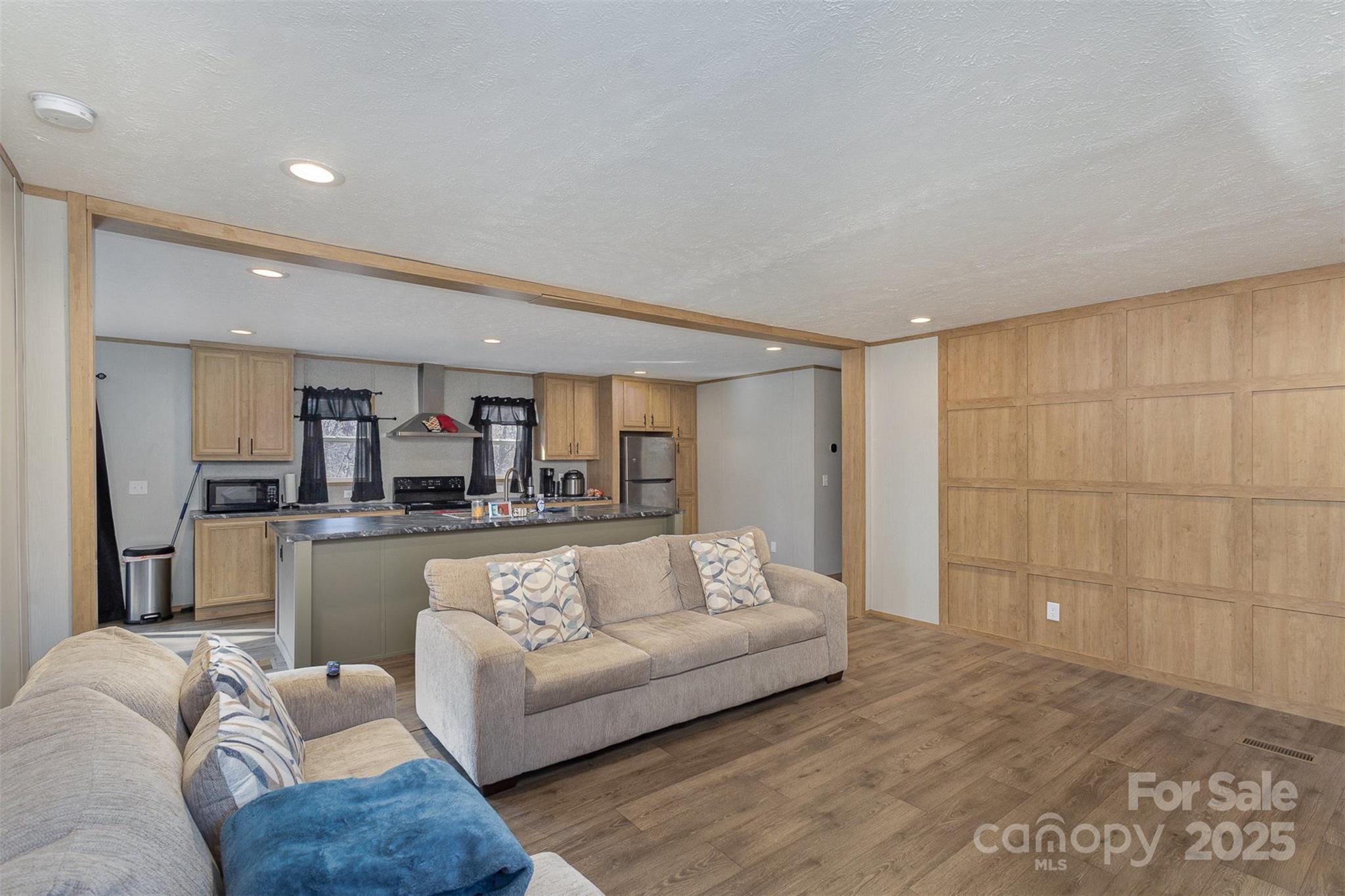616 Lhasa Apso Lane
