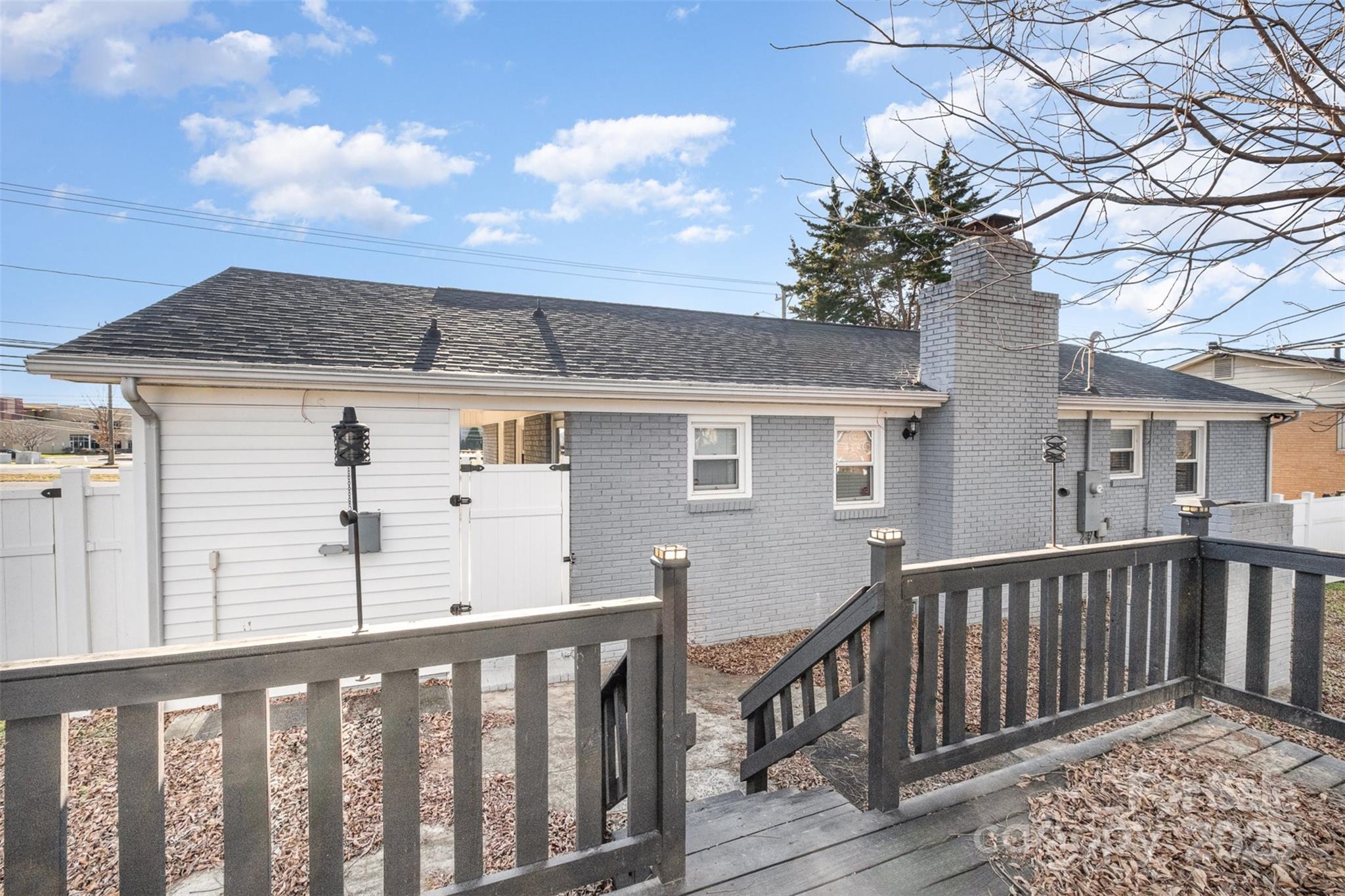 2016 W Arrowood Road