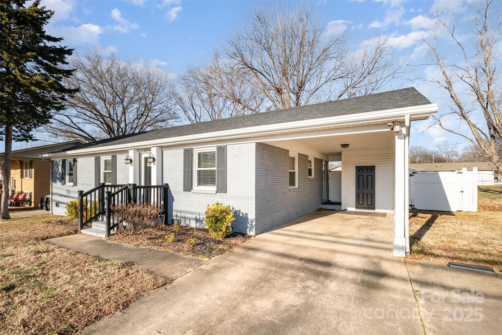 2016 W Arrowood Road