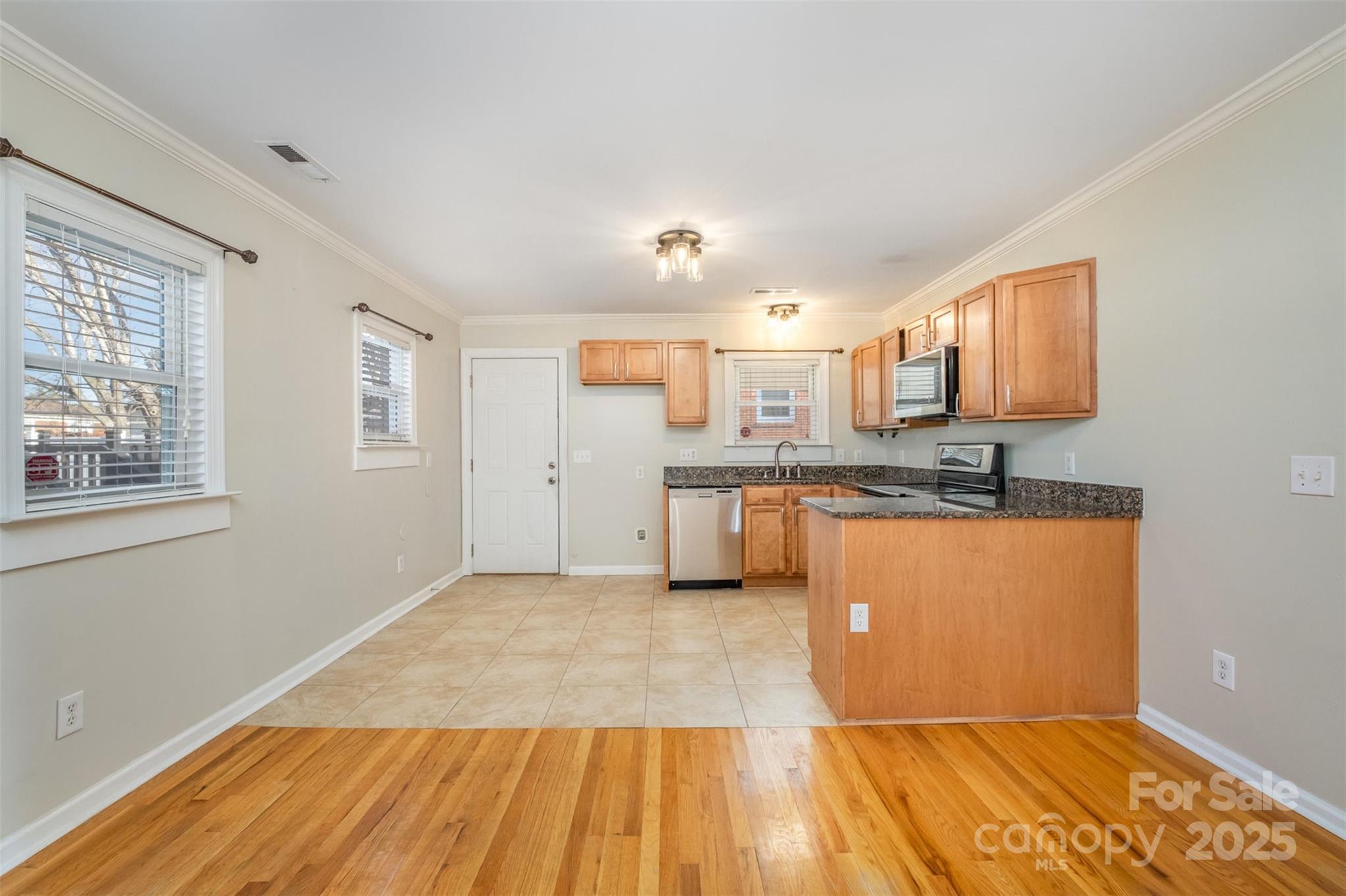 2016 W Arrowood Road