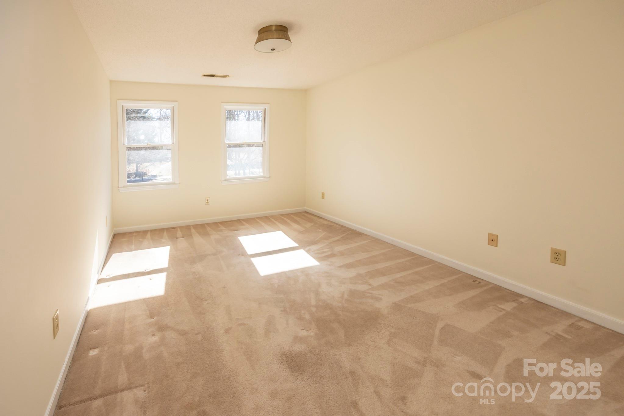 395 Thompson Road