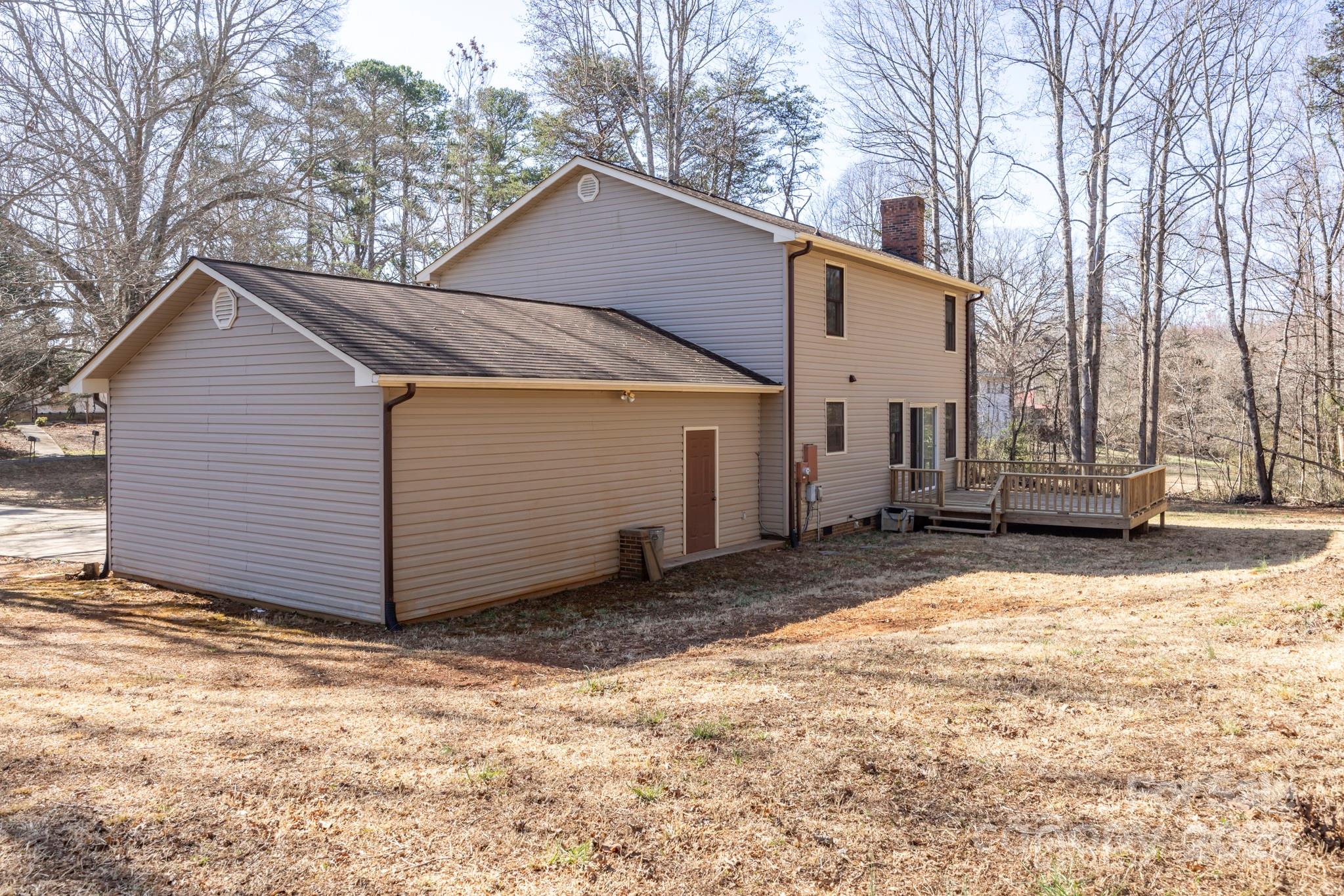 395 Thompson Road