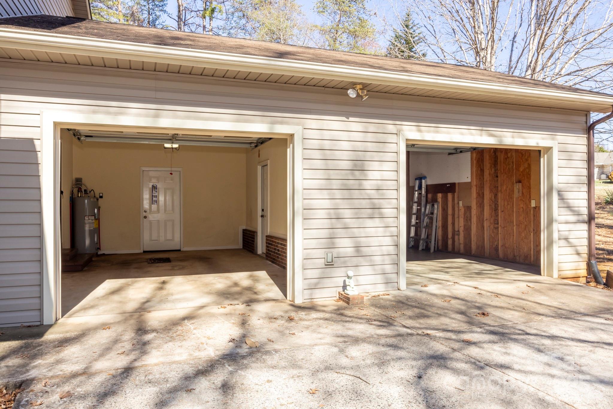 395 Thompson Road