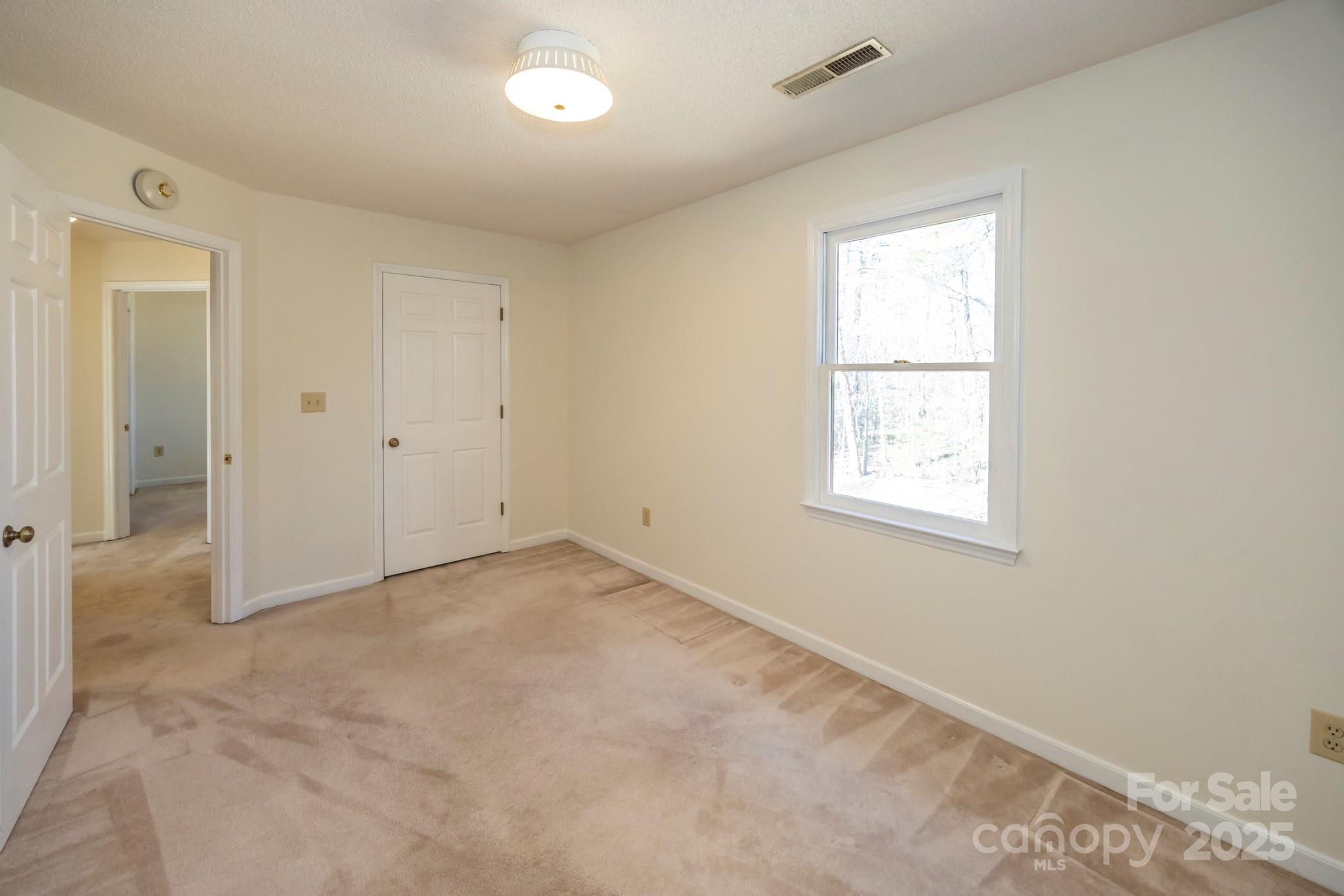 395 Thompson Road