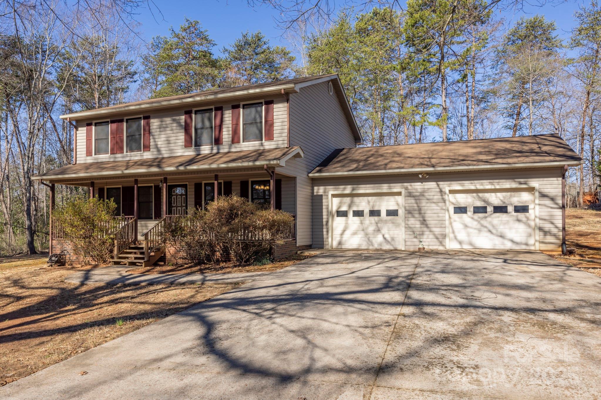 395 Thompson Road