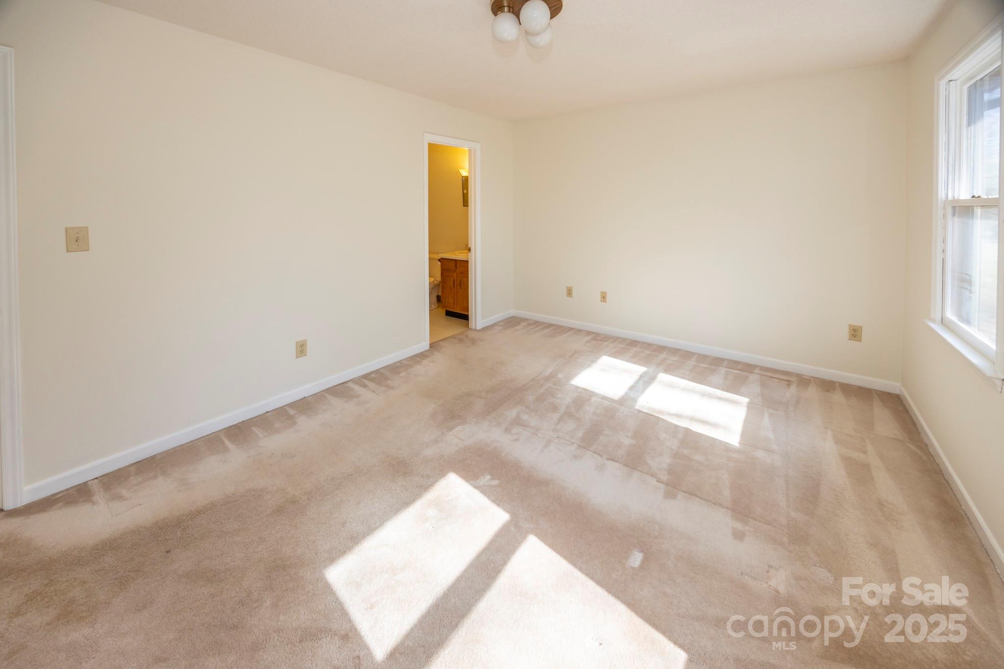 395 Thompson Road