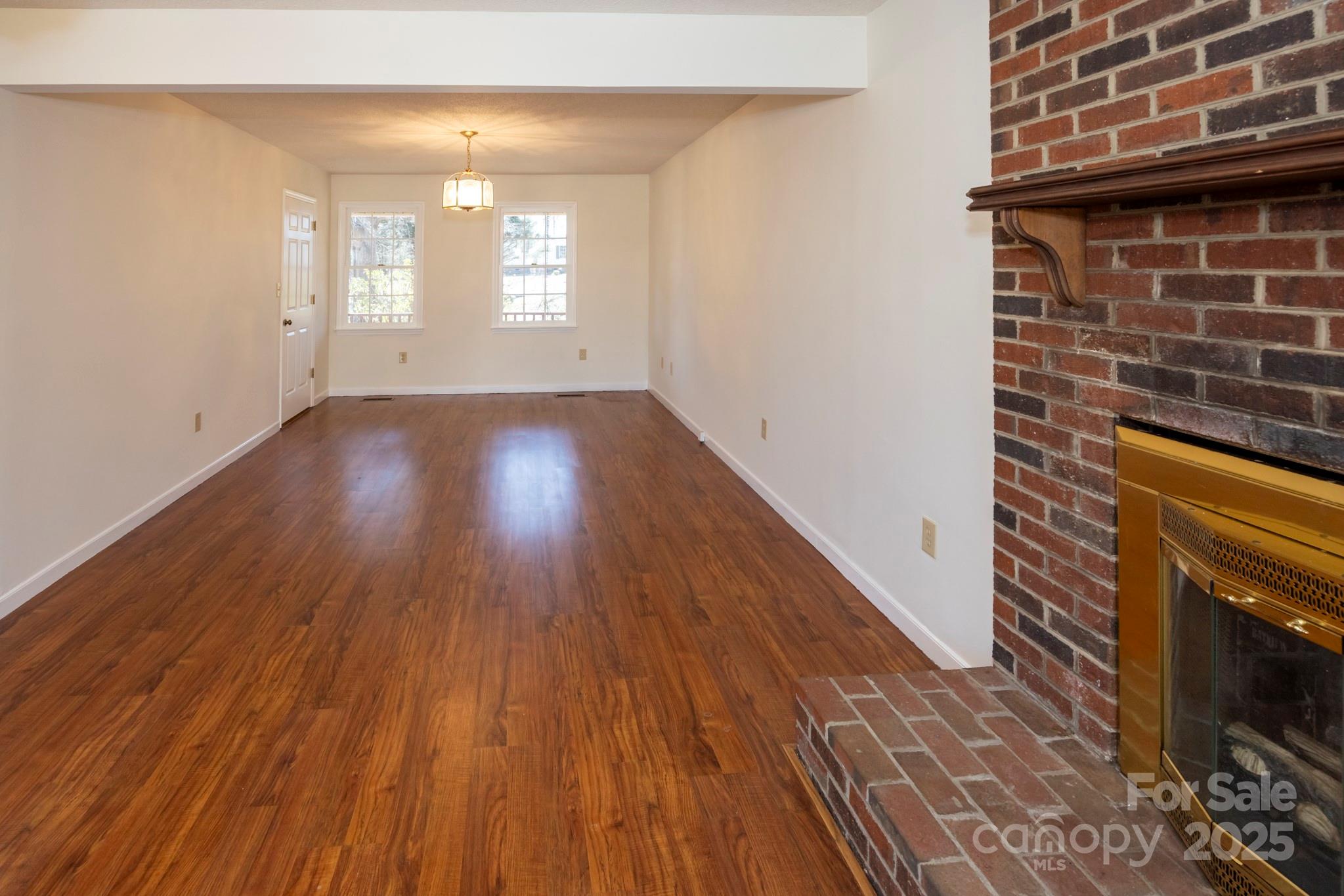 395 Thompson Road