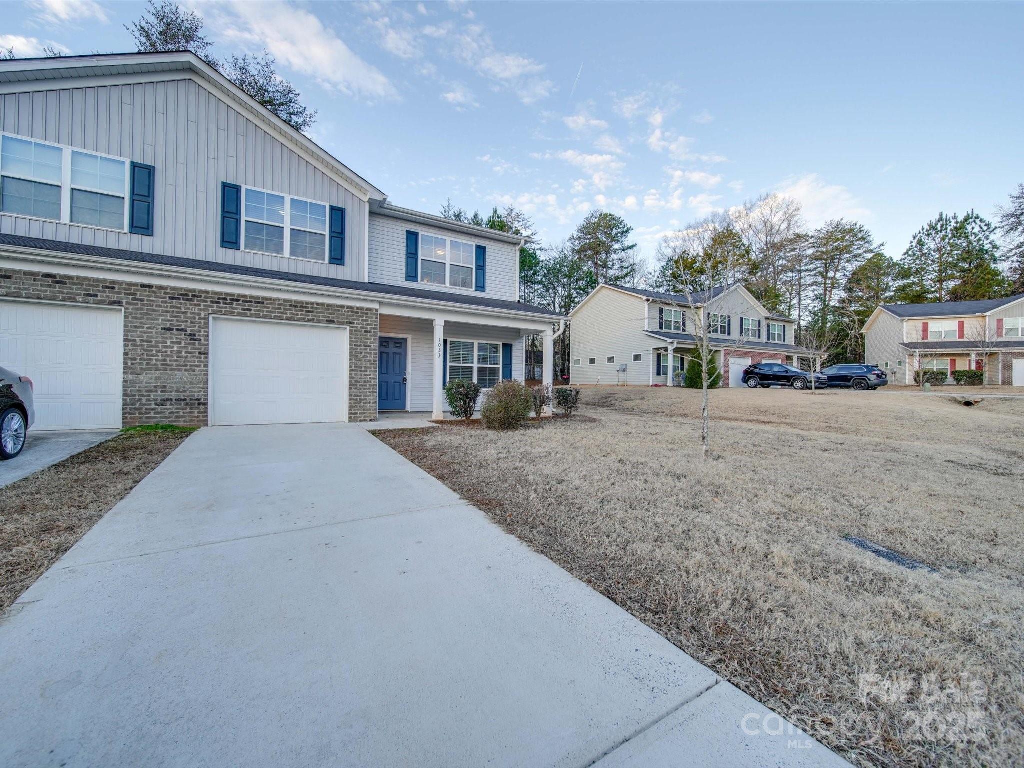 1033 Cedar Village Trail