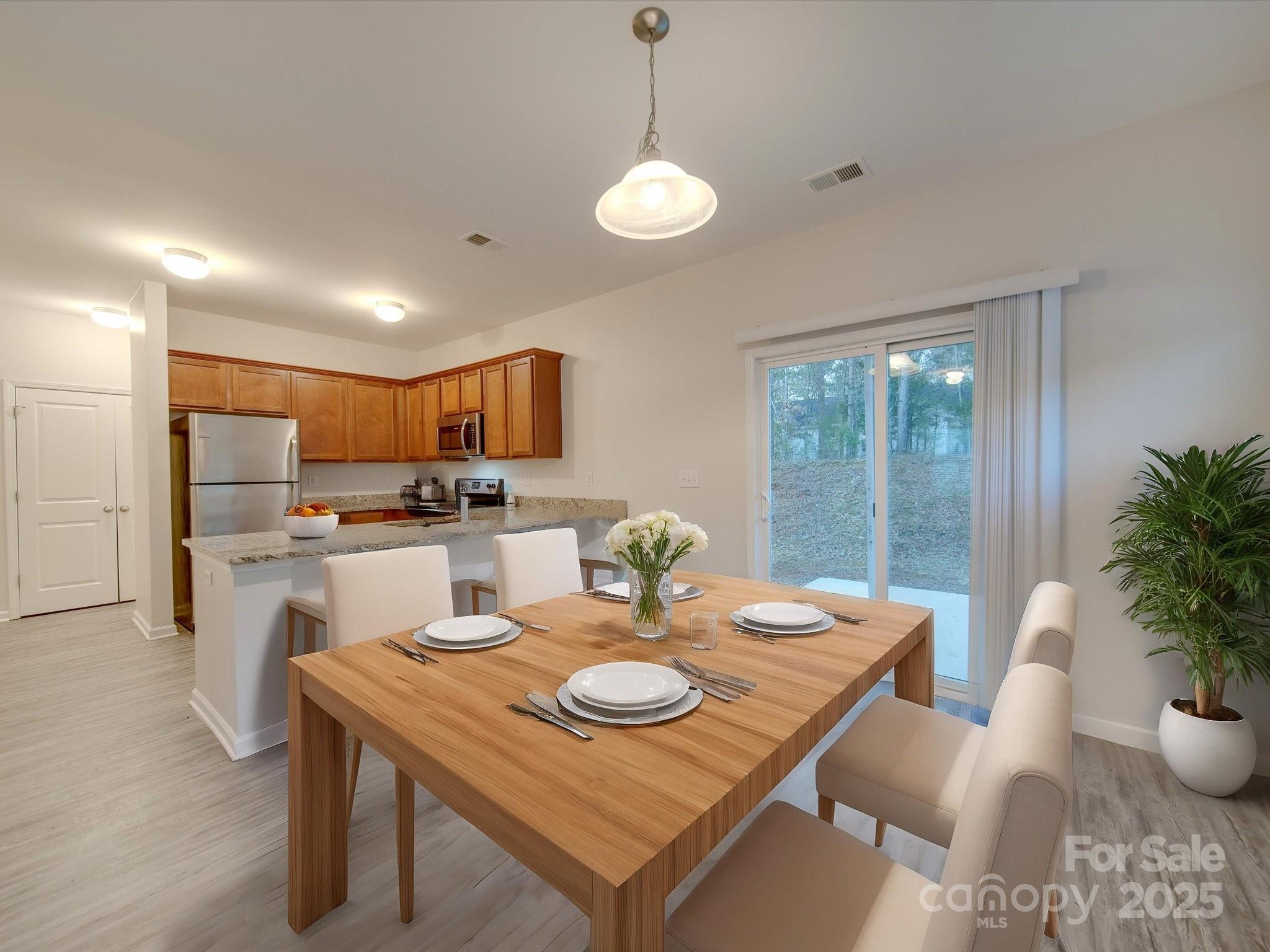 1033 Cedar Village Trail