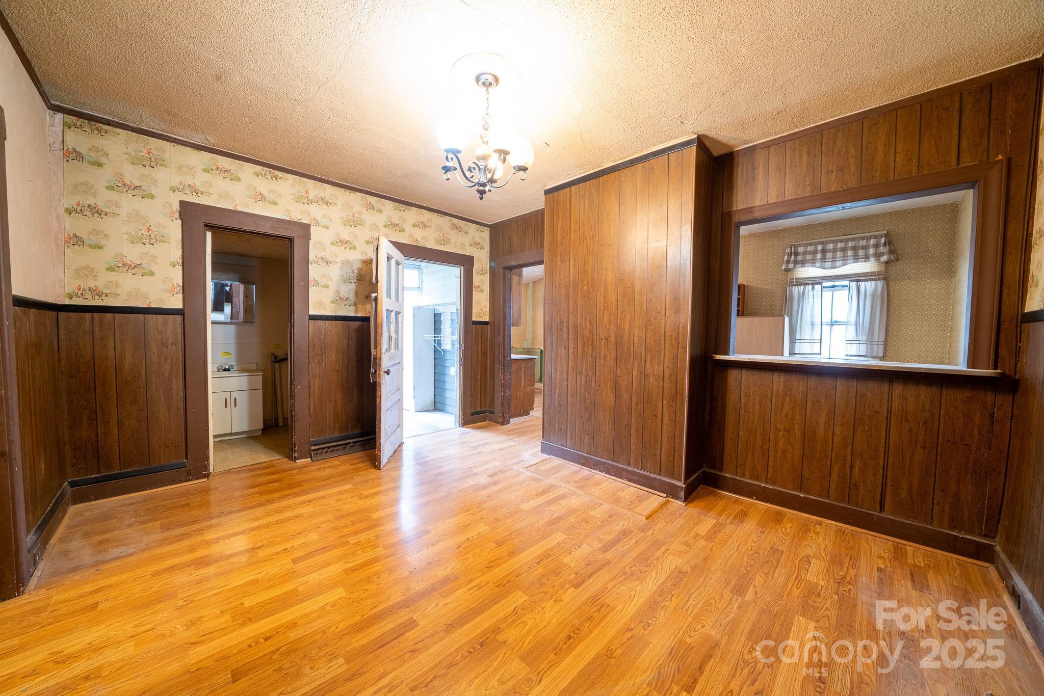504 Glasgow Road