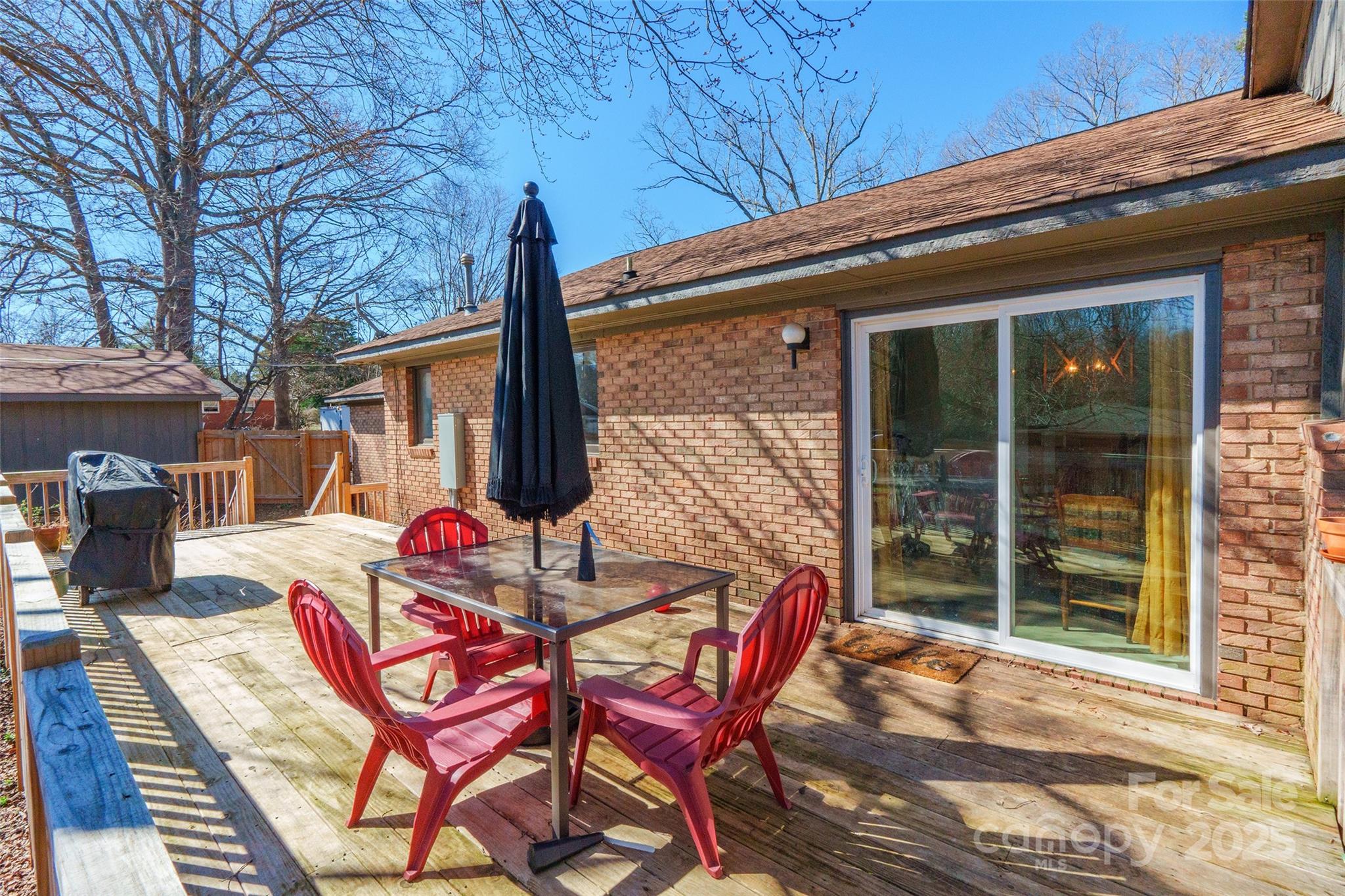 1226 Twin Lakes Road