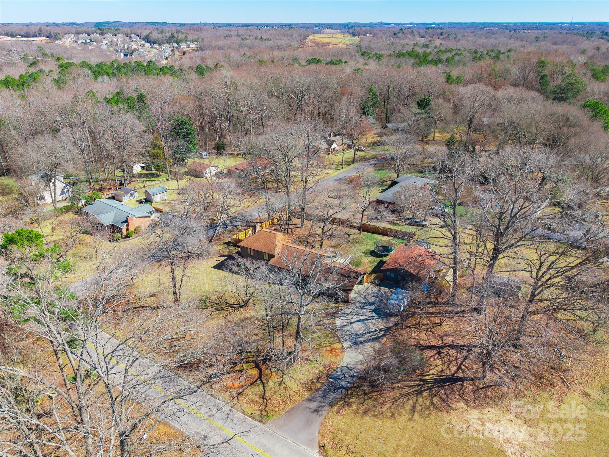 1226 Twin Lakes Road