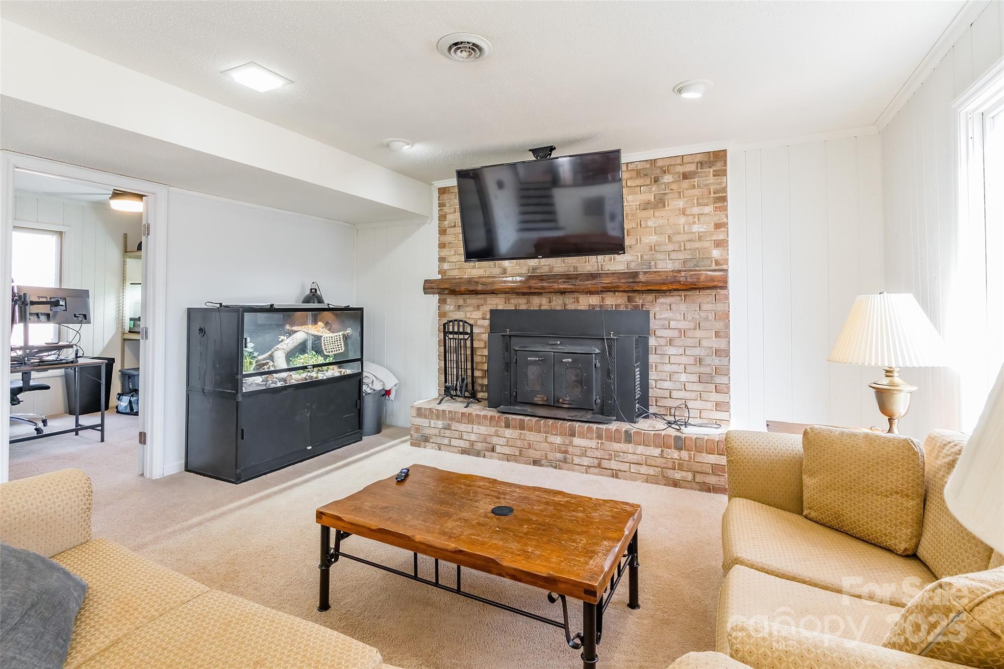 1226 Twin Lakes Road