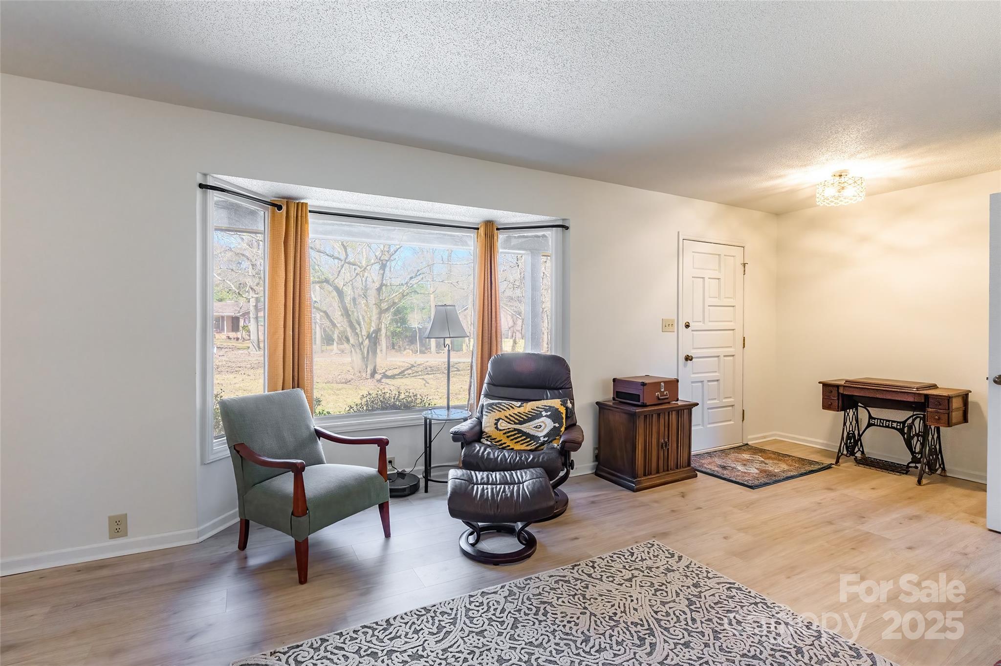 1226 Twin Lakes Road