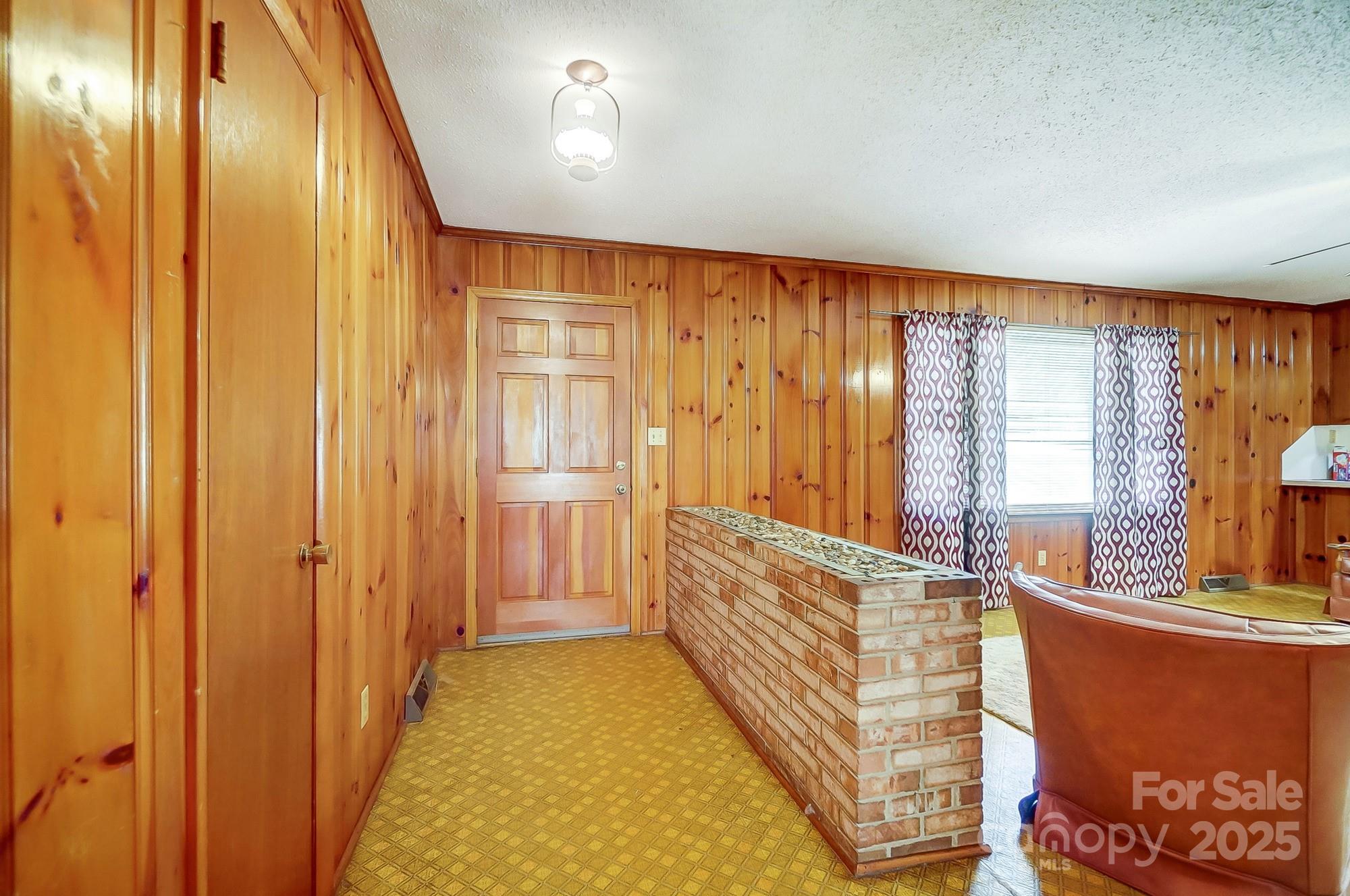 222 Weldon Circle