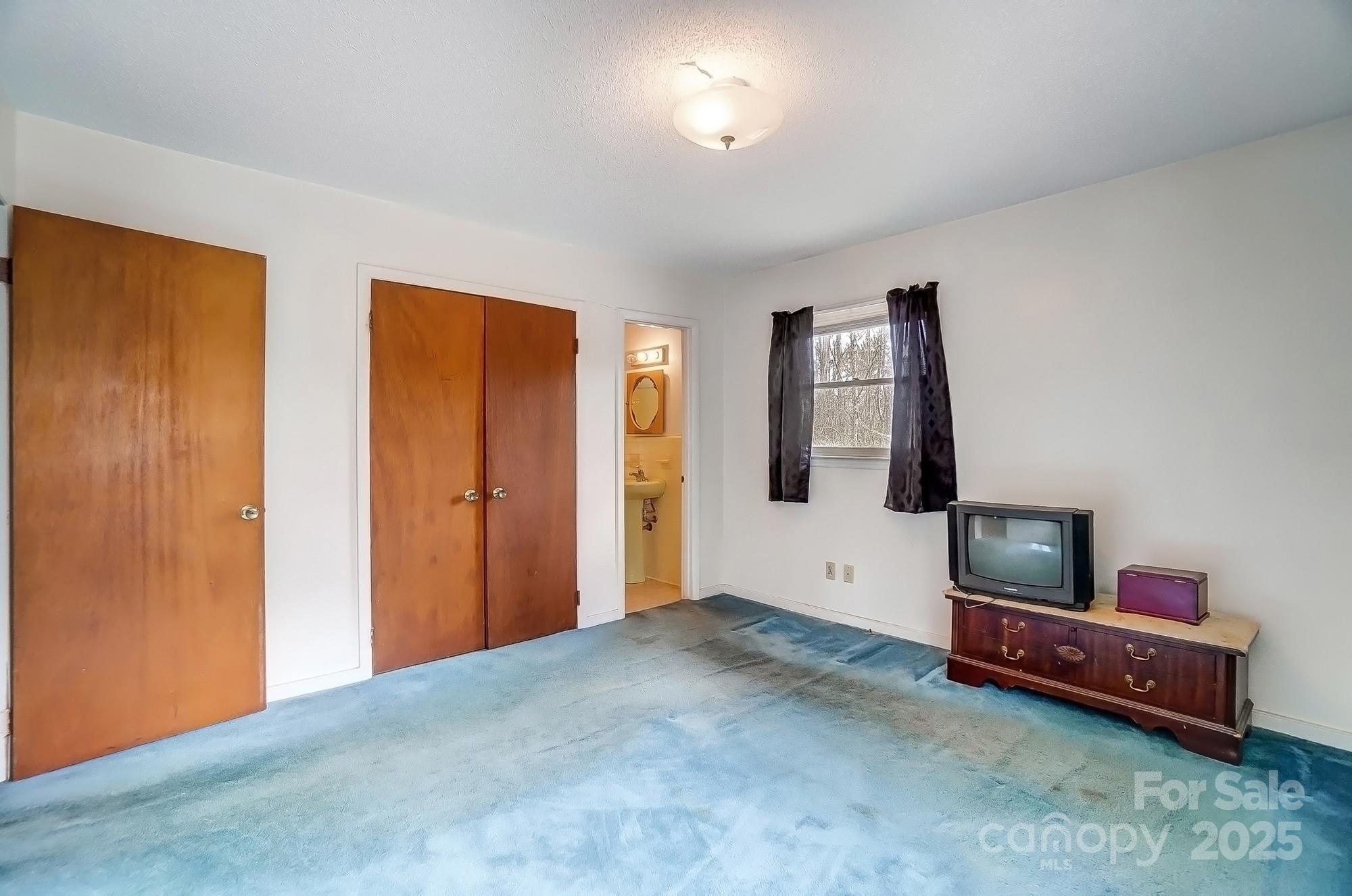 222 Weldon Circle