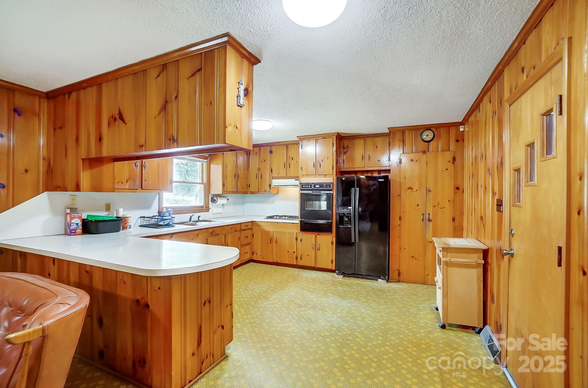 222 Weldon Circle