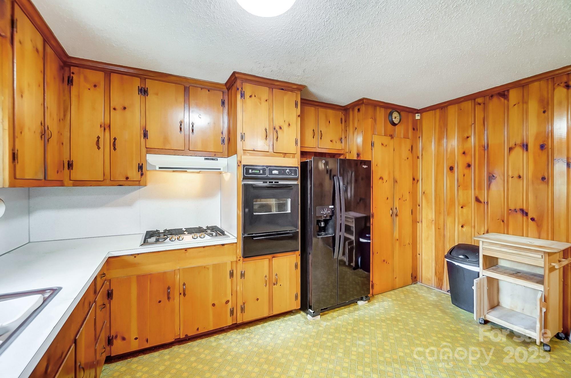 222 Weldon Circle