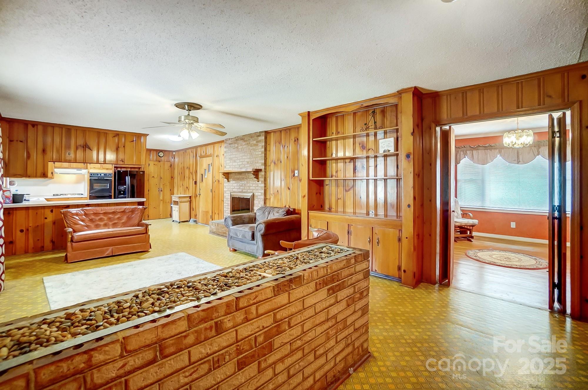222 Weldon Circle