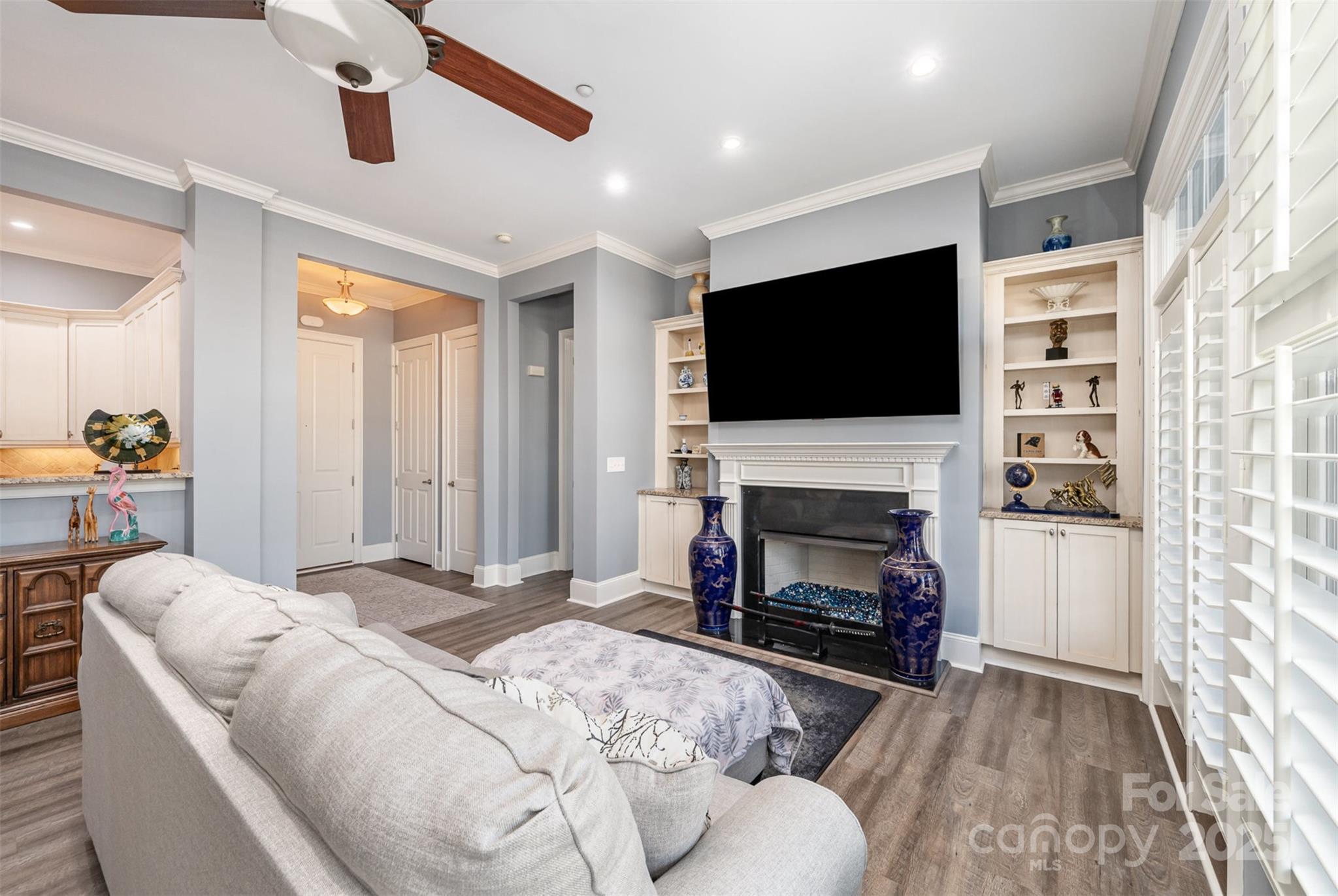 5425 Closeburn Road Unit: 105