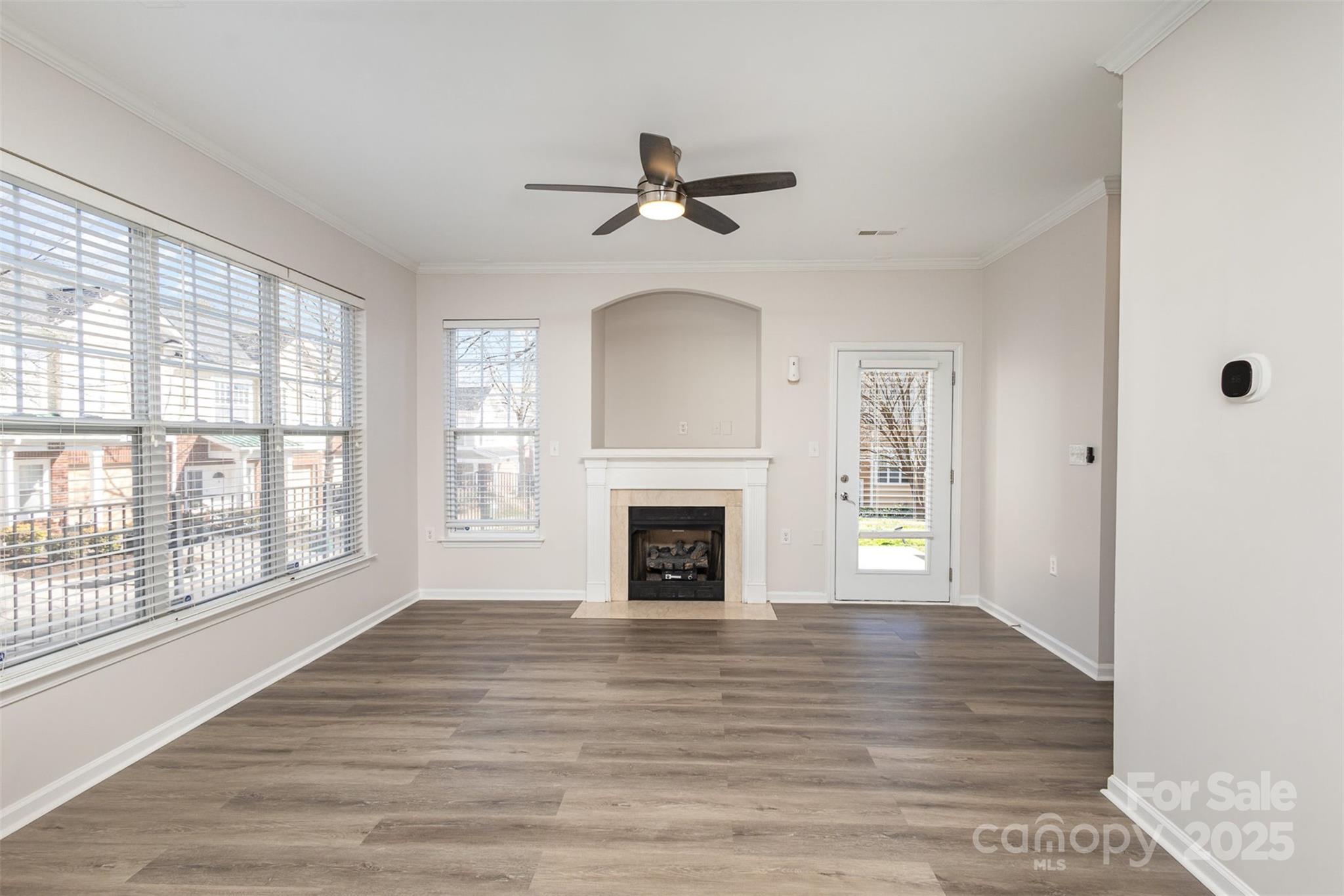 15425 Coventry Court Lane