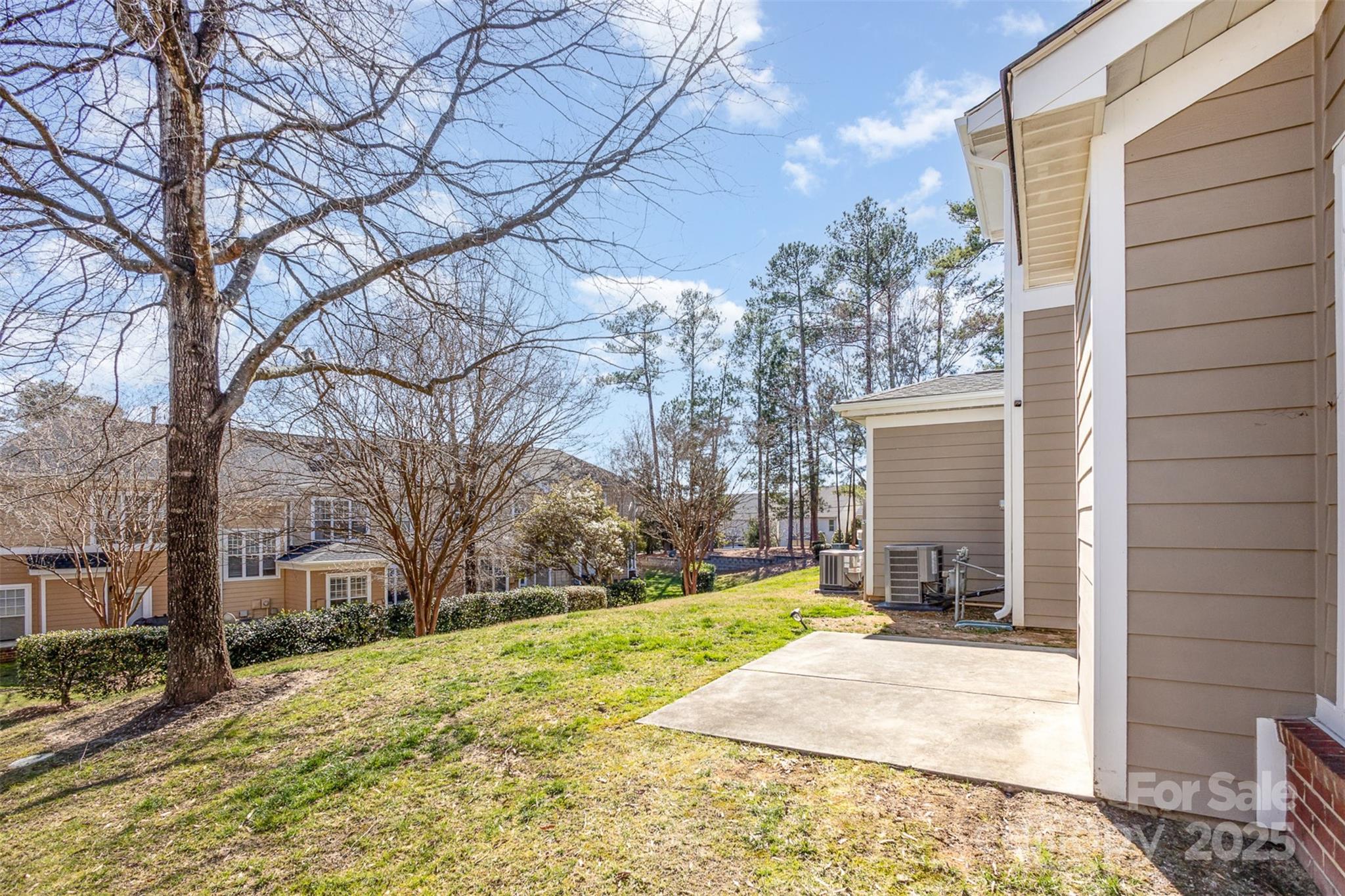 15425 Coventry Court Lane