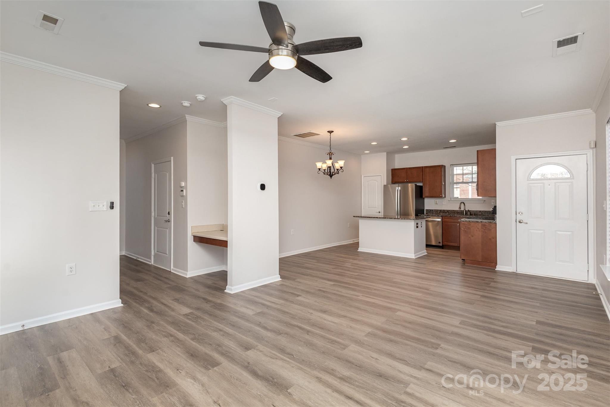 15425 Coventry Court Lane
