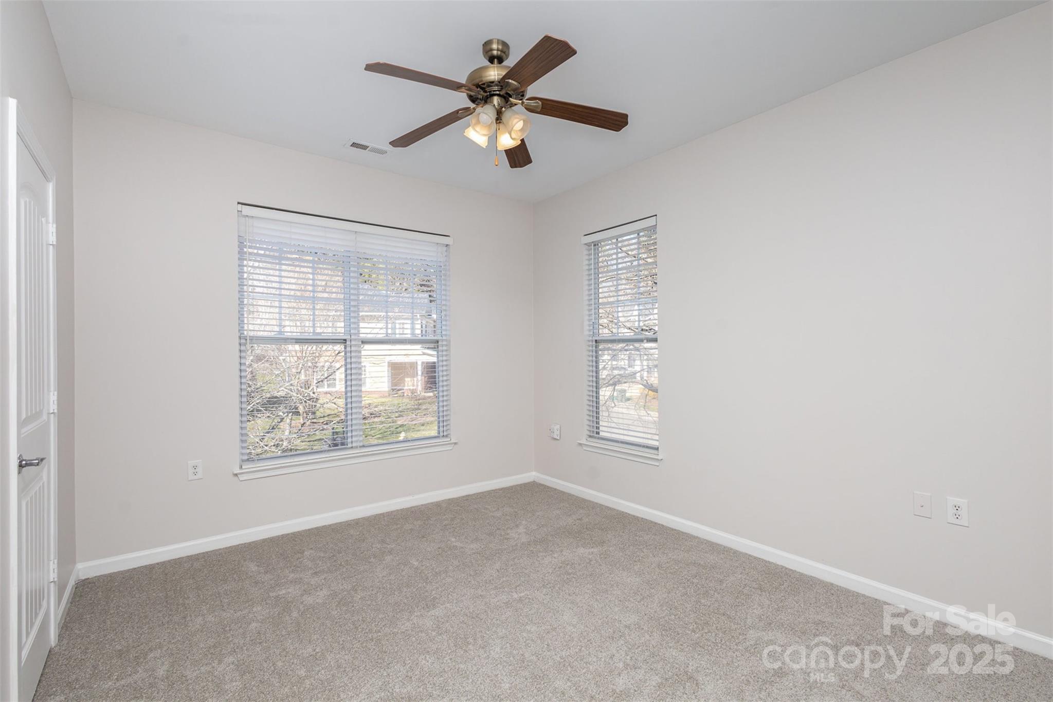 15425 Coventry Court Lane