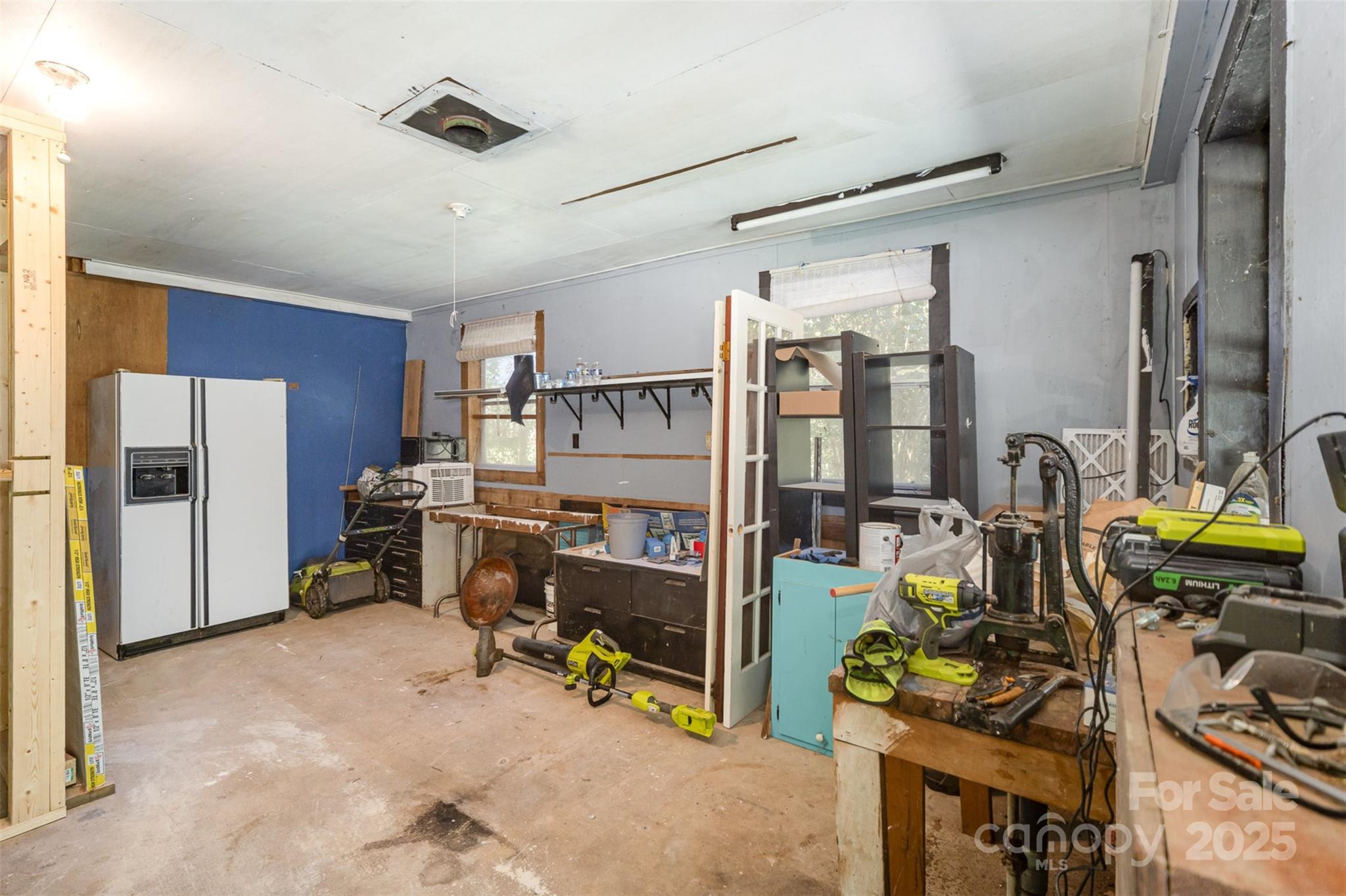 7122 Tuckaseegee Road
