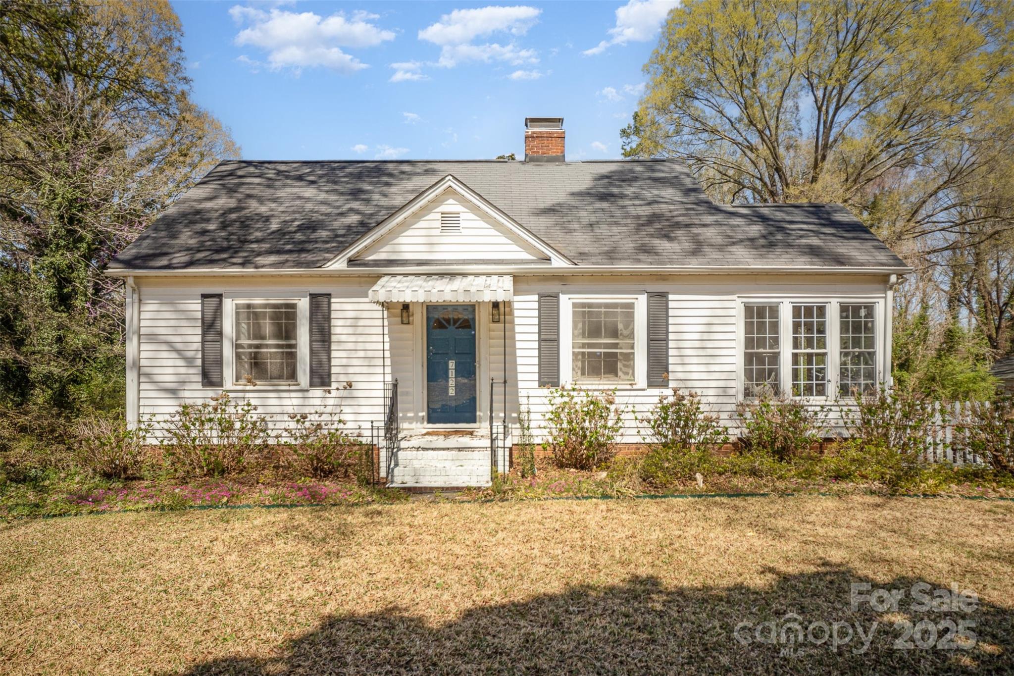 7122 Tuckaseegee Road