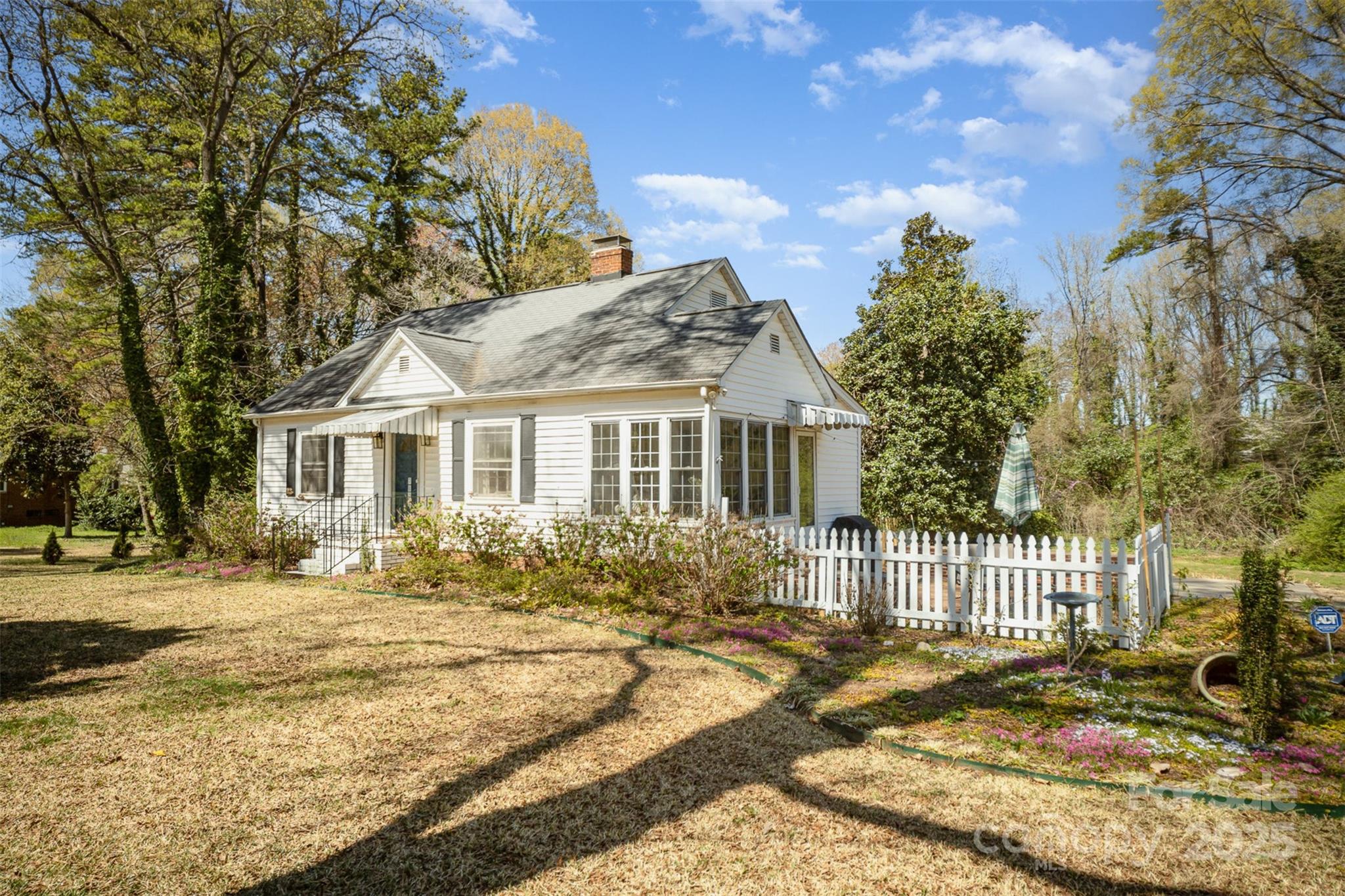 7122 Tuckaseegee Road