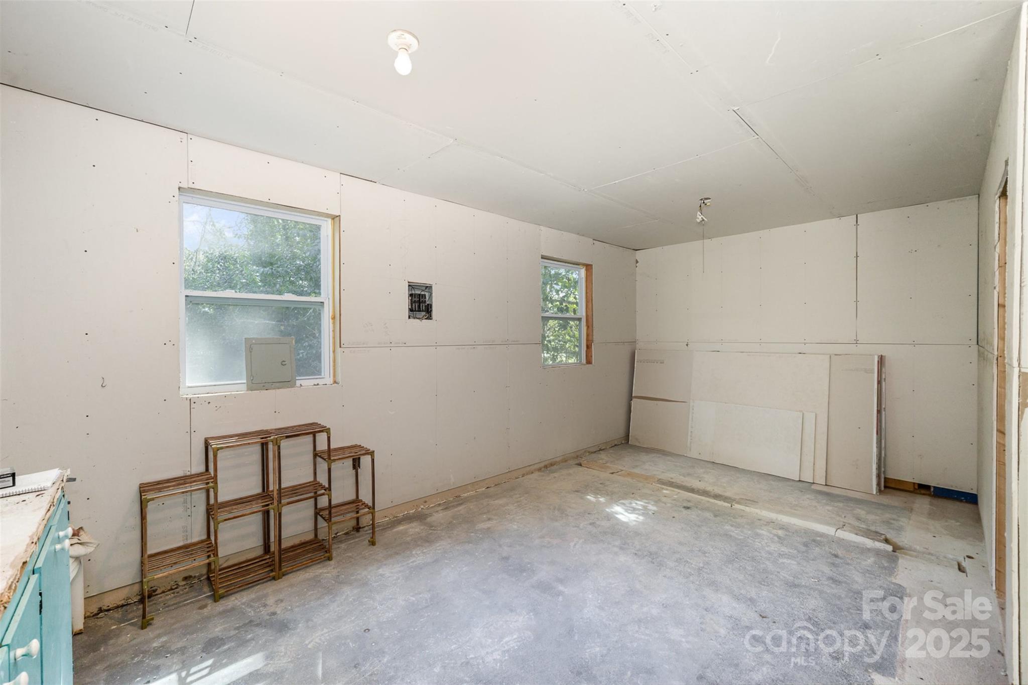 7122 Tuckaseegee Road
