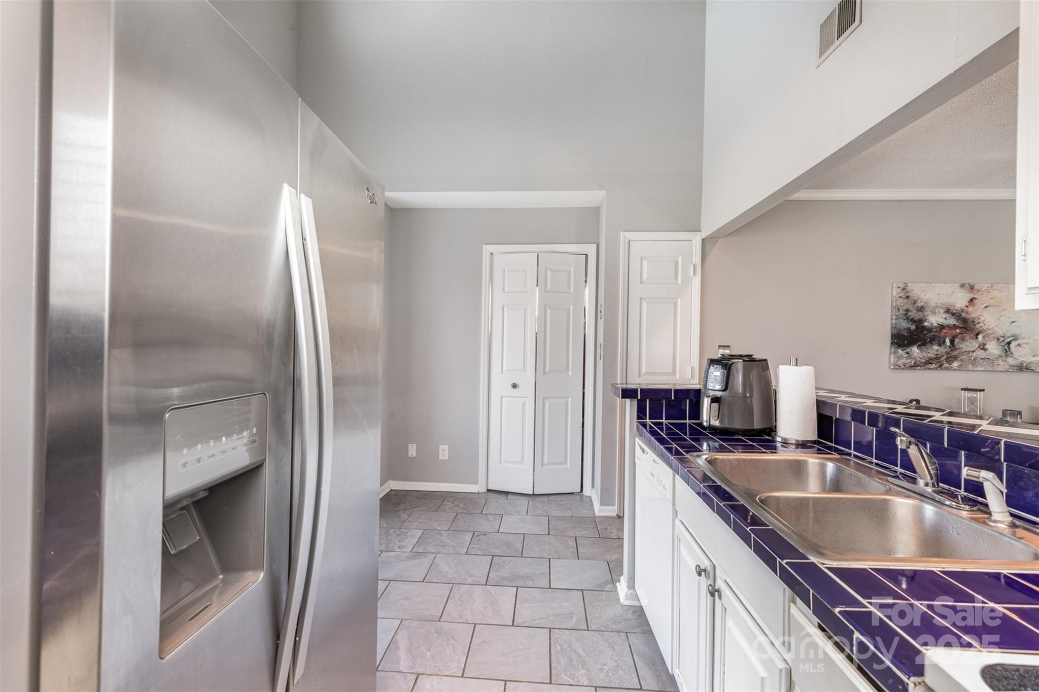 9035 J M Keynes Drive Unit: 33