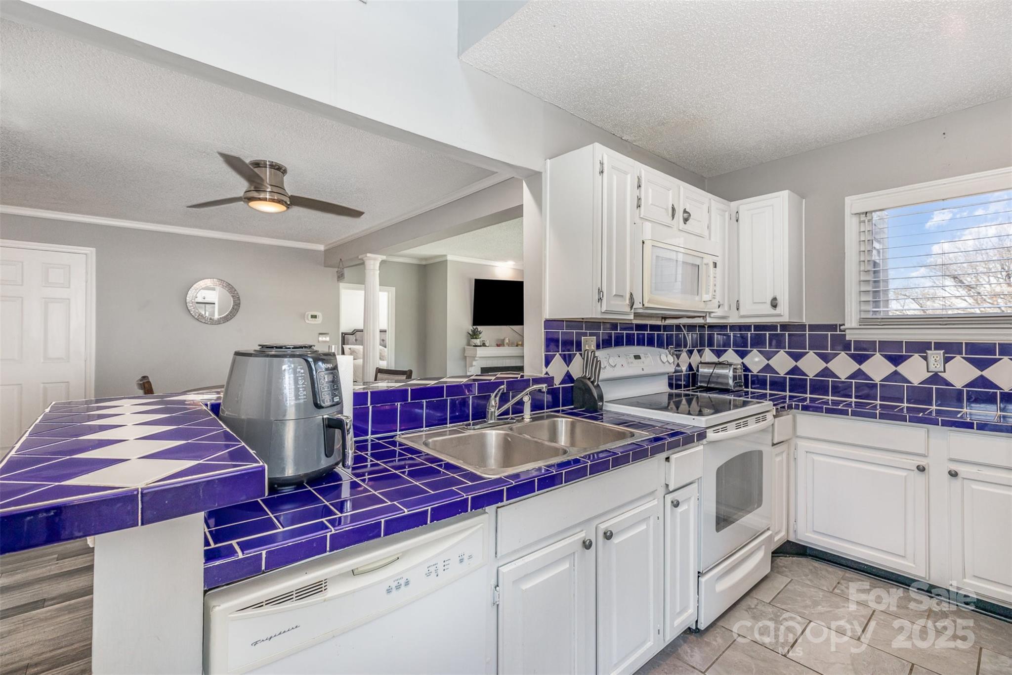 9035 J M Keynes Drive Unit: 33