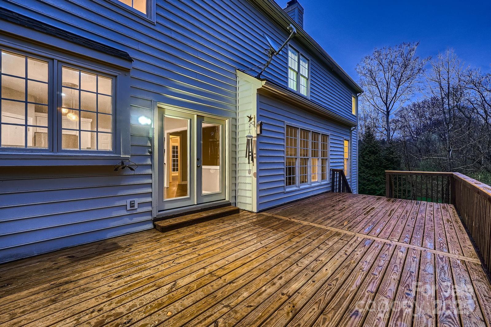 2835 Peverell Lane