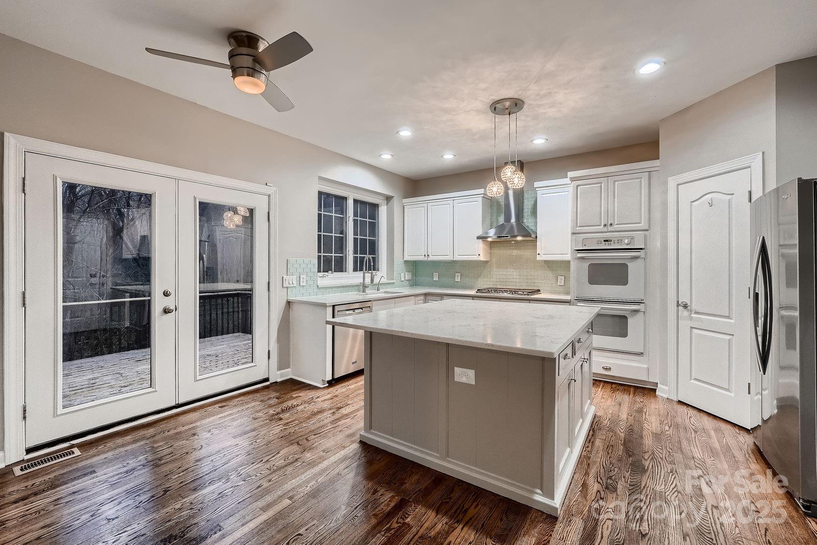 2835 Peverell Lane