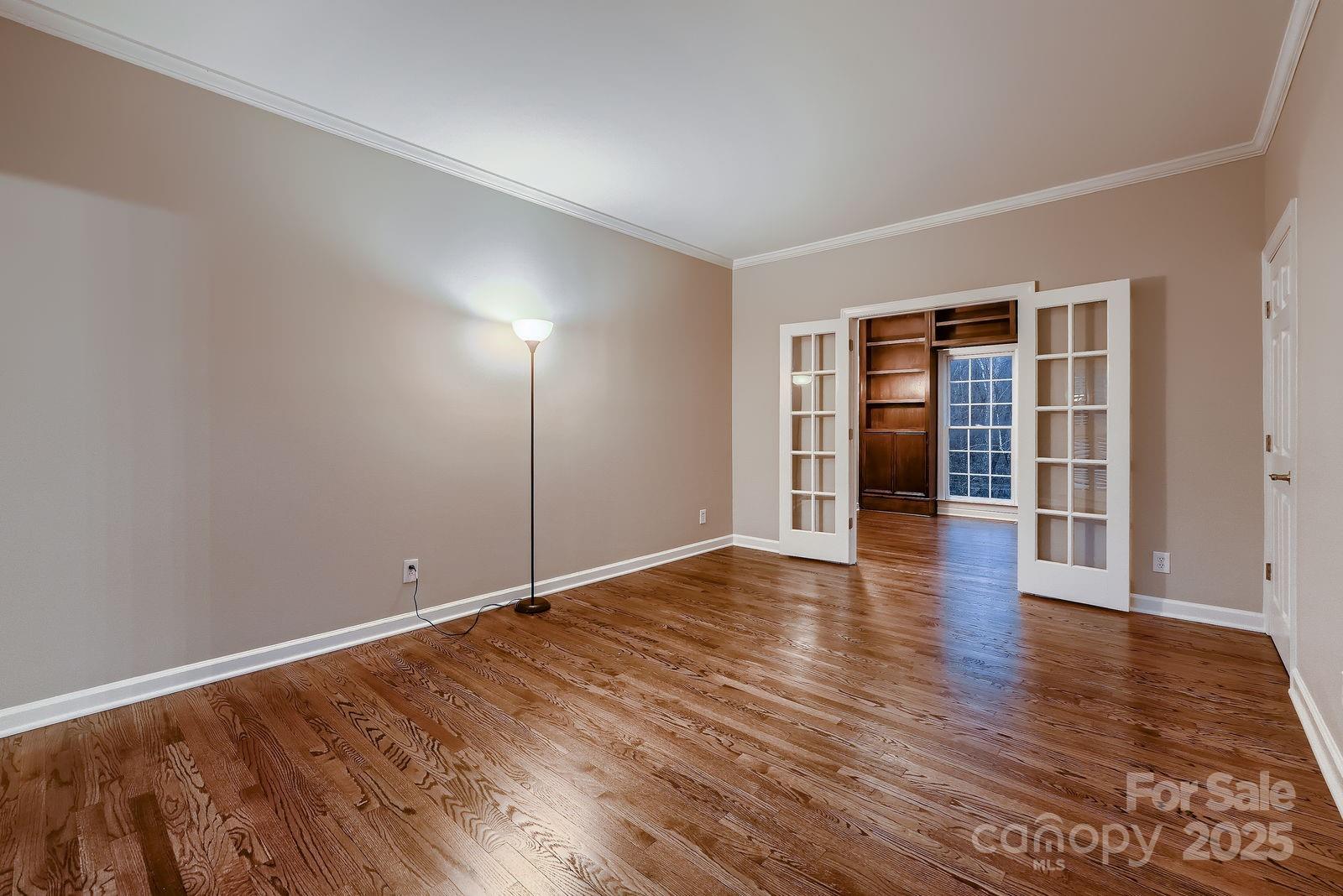 2835 Peverell Lane