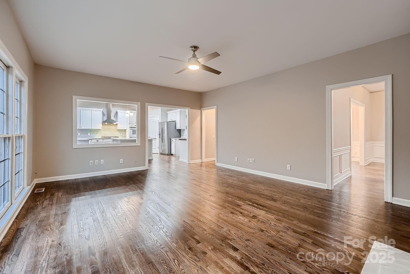 2835 Peverell Lane