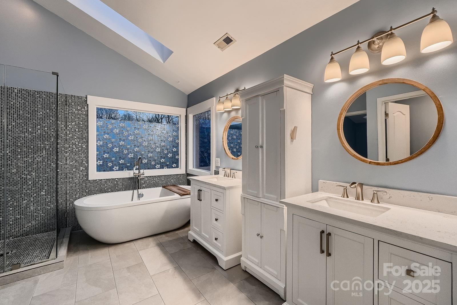 2835 Peverell Lane