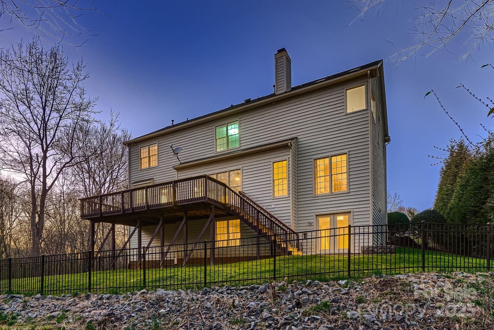 2835 Peverell Lane
